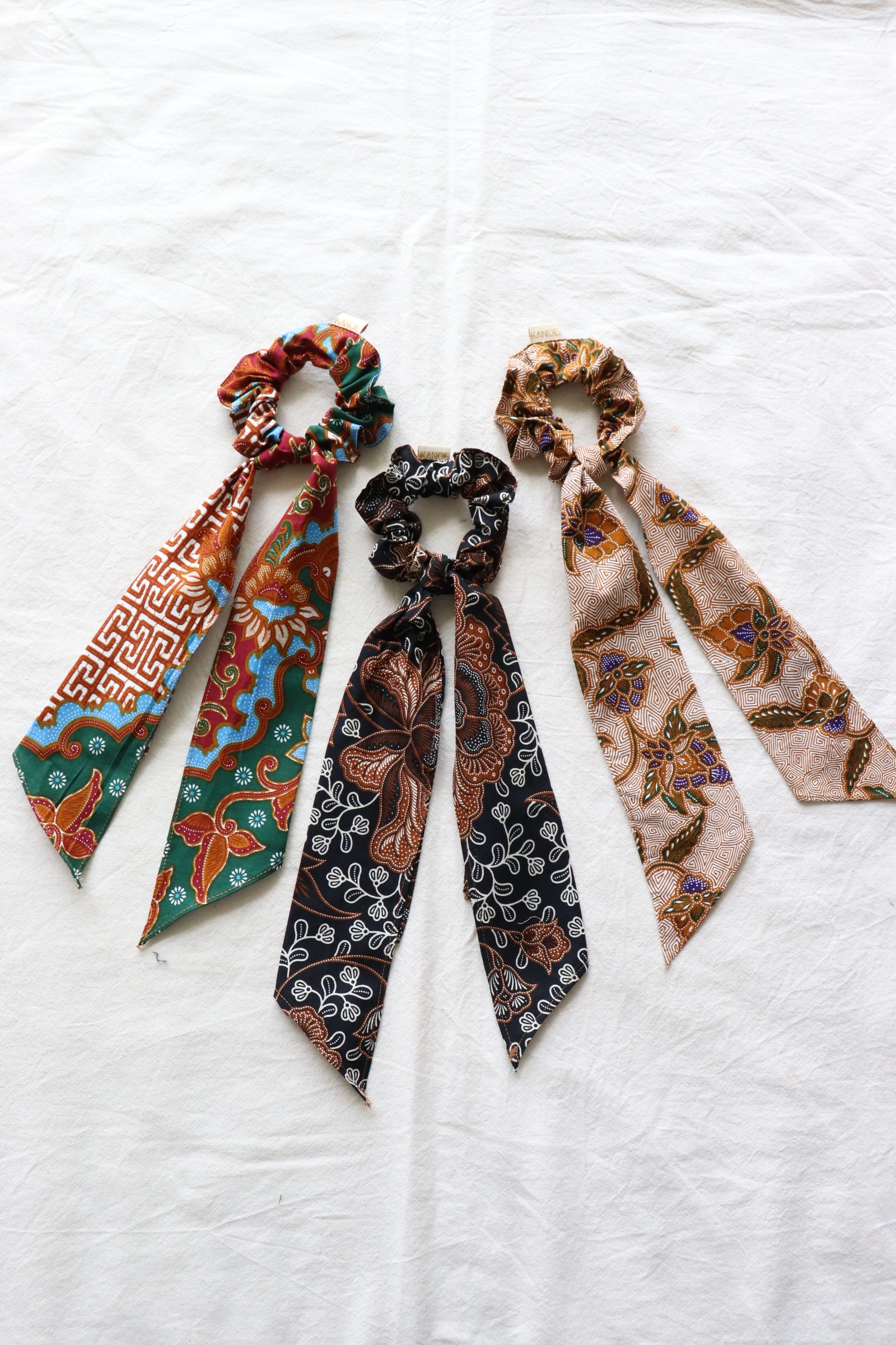 Batik Scrunchie w/ Ribbon [Set of 3] - Banjo