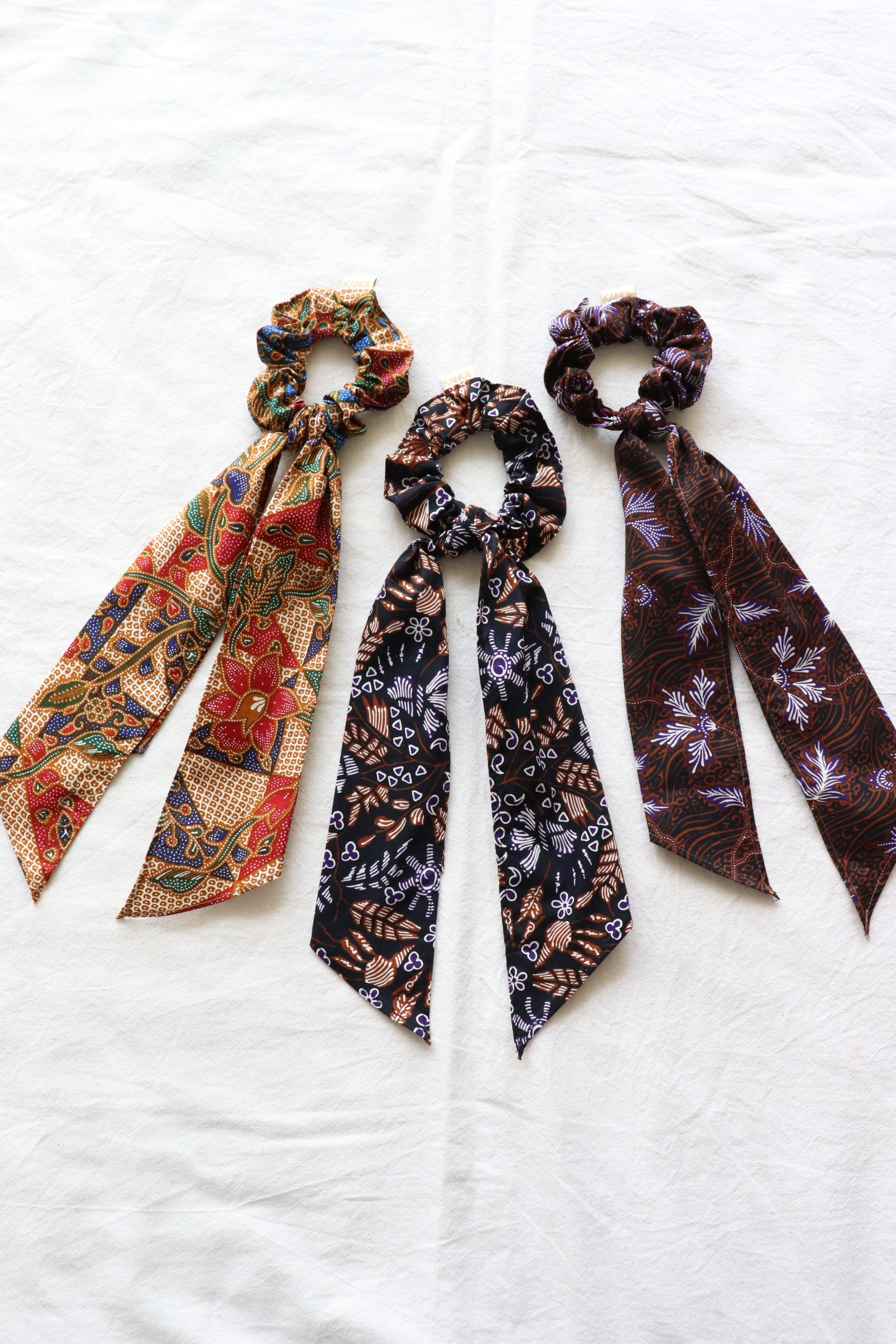 Batik Scrunchie w/ Ribbon [Set of 3] - Rocky