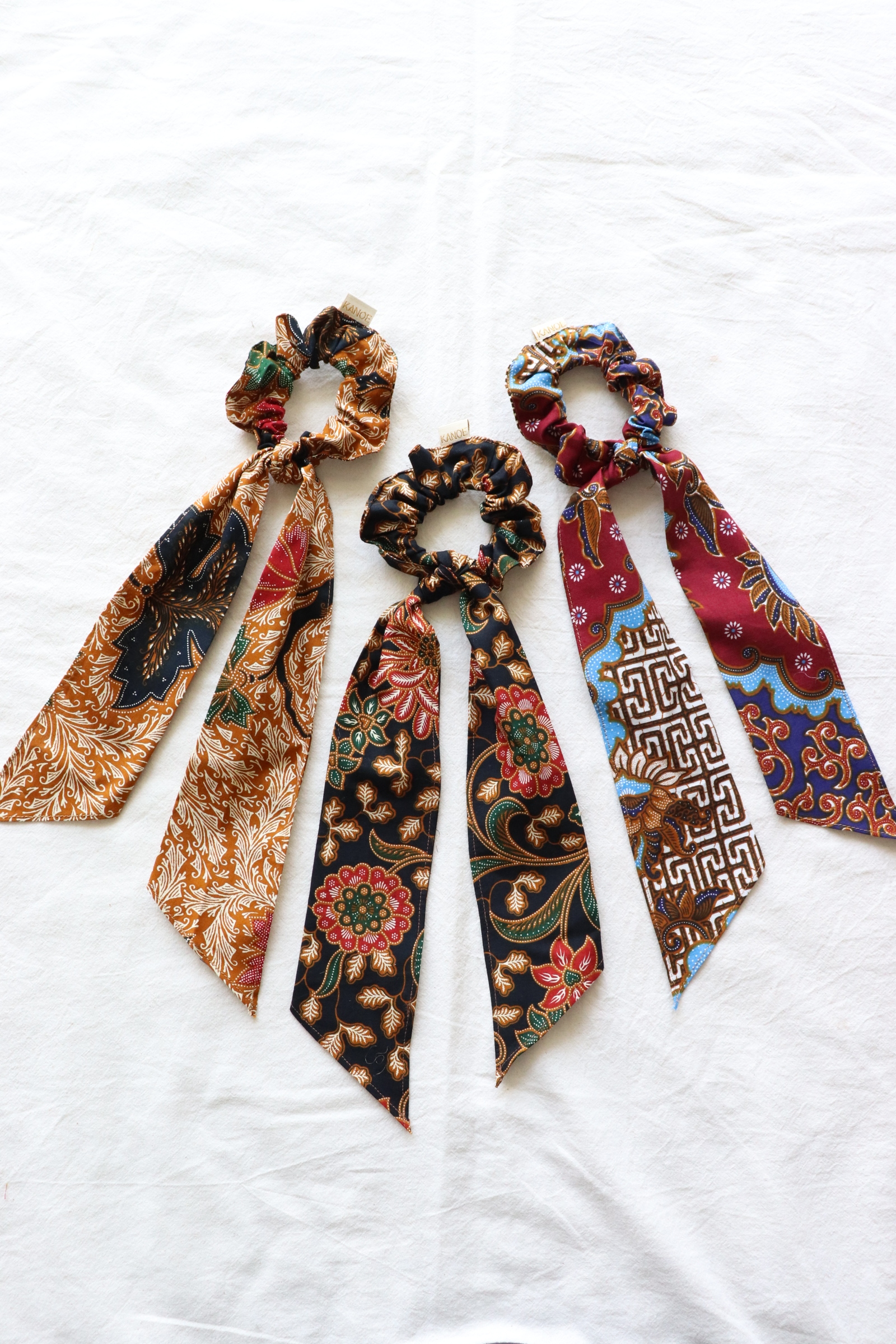 Batik Scrunchie w/ Ribbon [Set of 3] - Chip