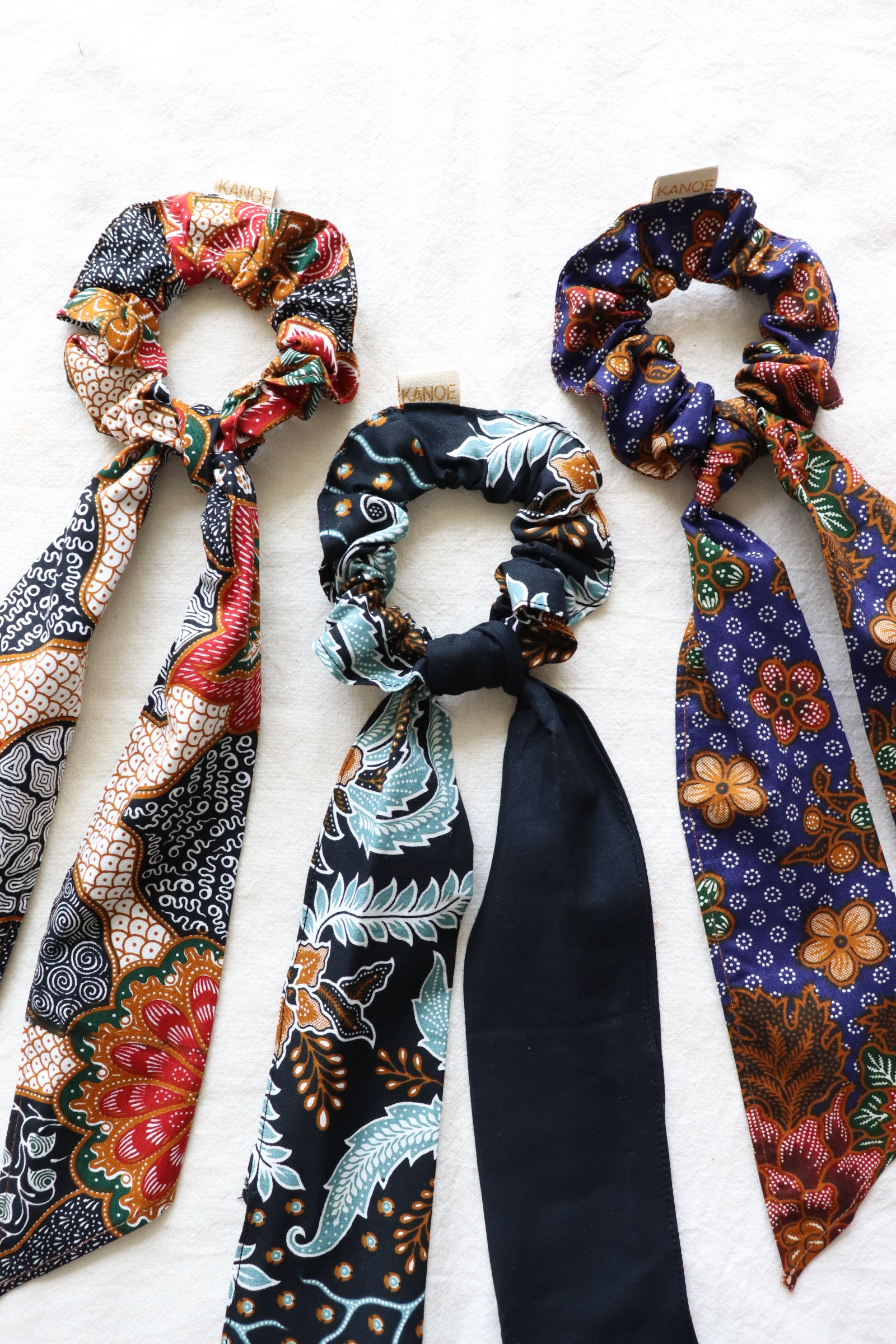 Batik Scrunchie w/ Ribbon [Set of 3] - Ace
