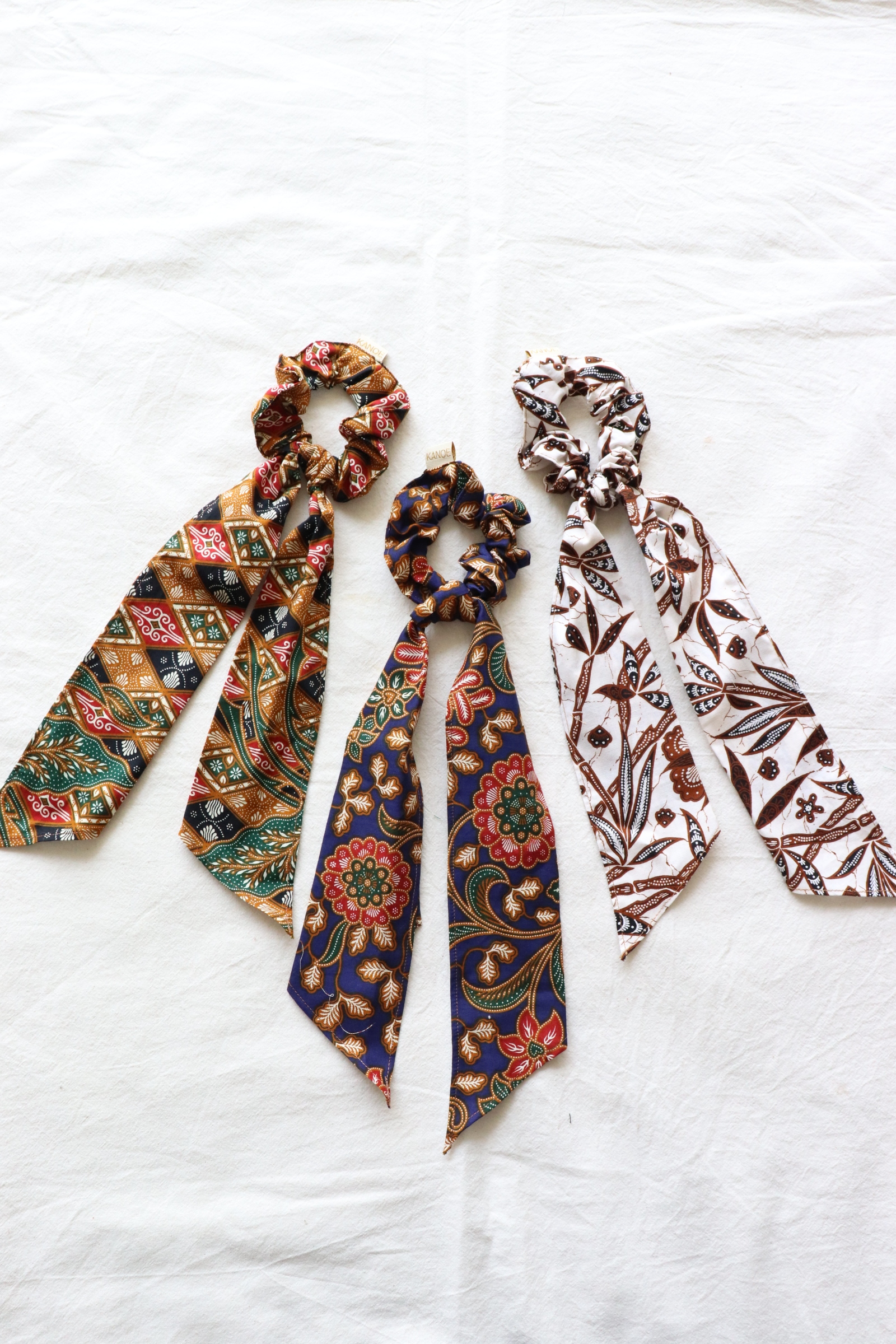 Batik Scrunchie w/ Ribbon [Set of 3] - Goldie
