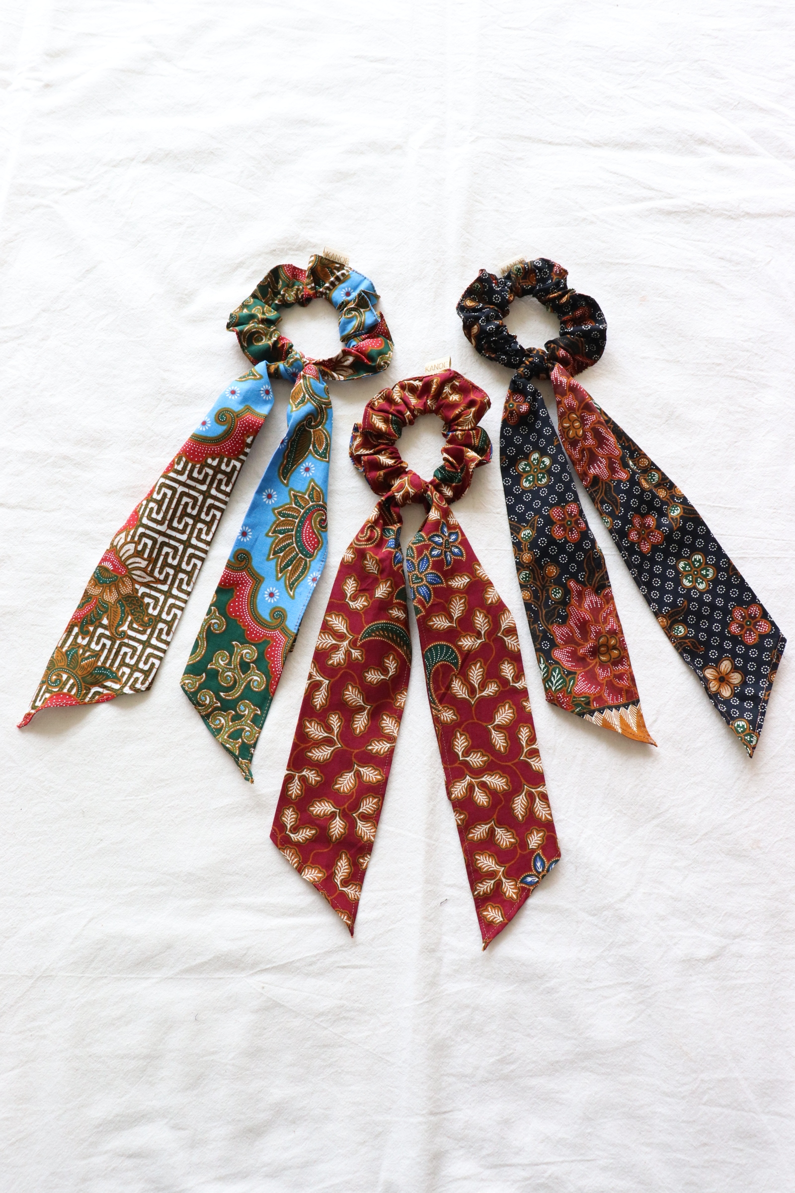 Batik Scrunchie w/ Ribbon [Set of 3] - Fannie