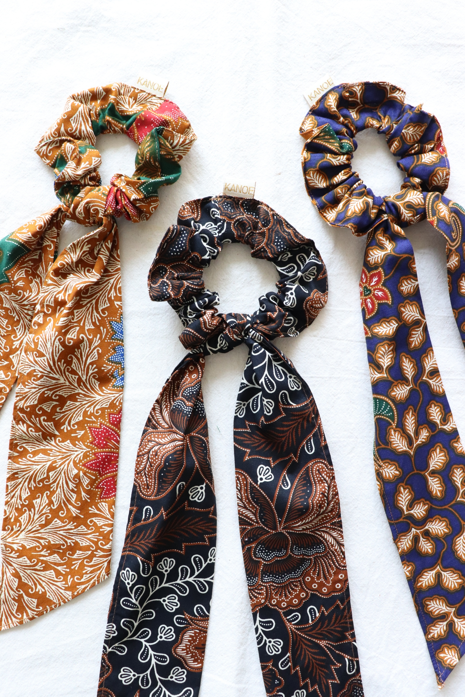 Batik Scrunchie w/ Ribbon [Set of 3] - Roo