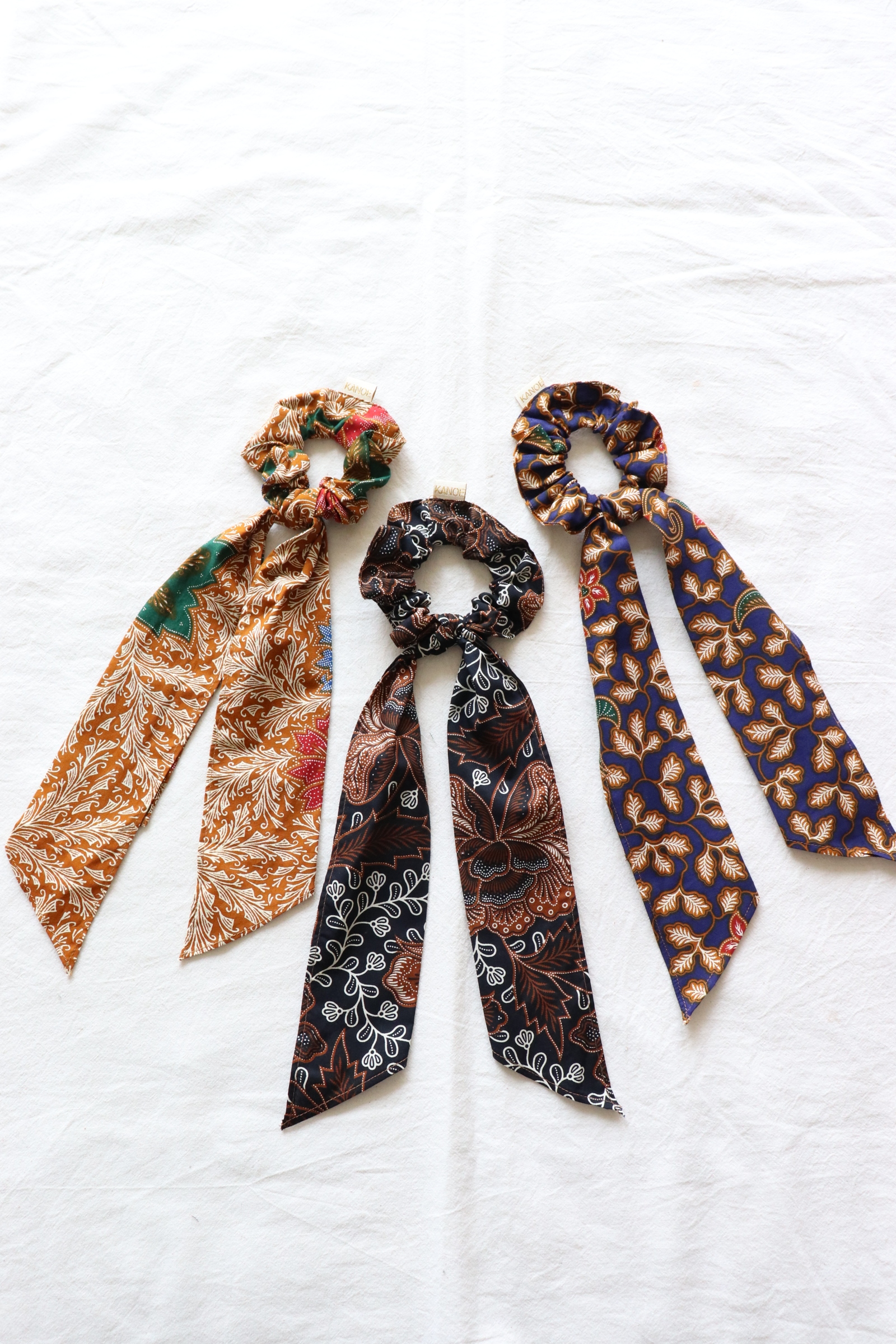 Batik Scrunchie w/ Ribbon [Set of 3] - Roo