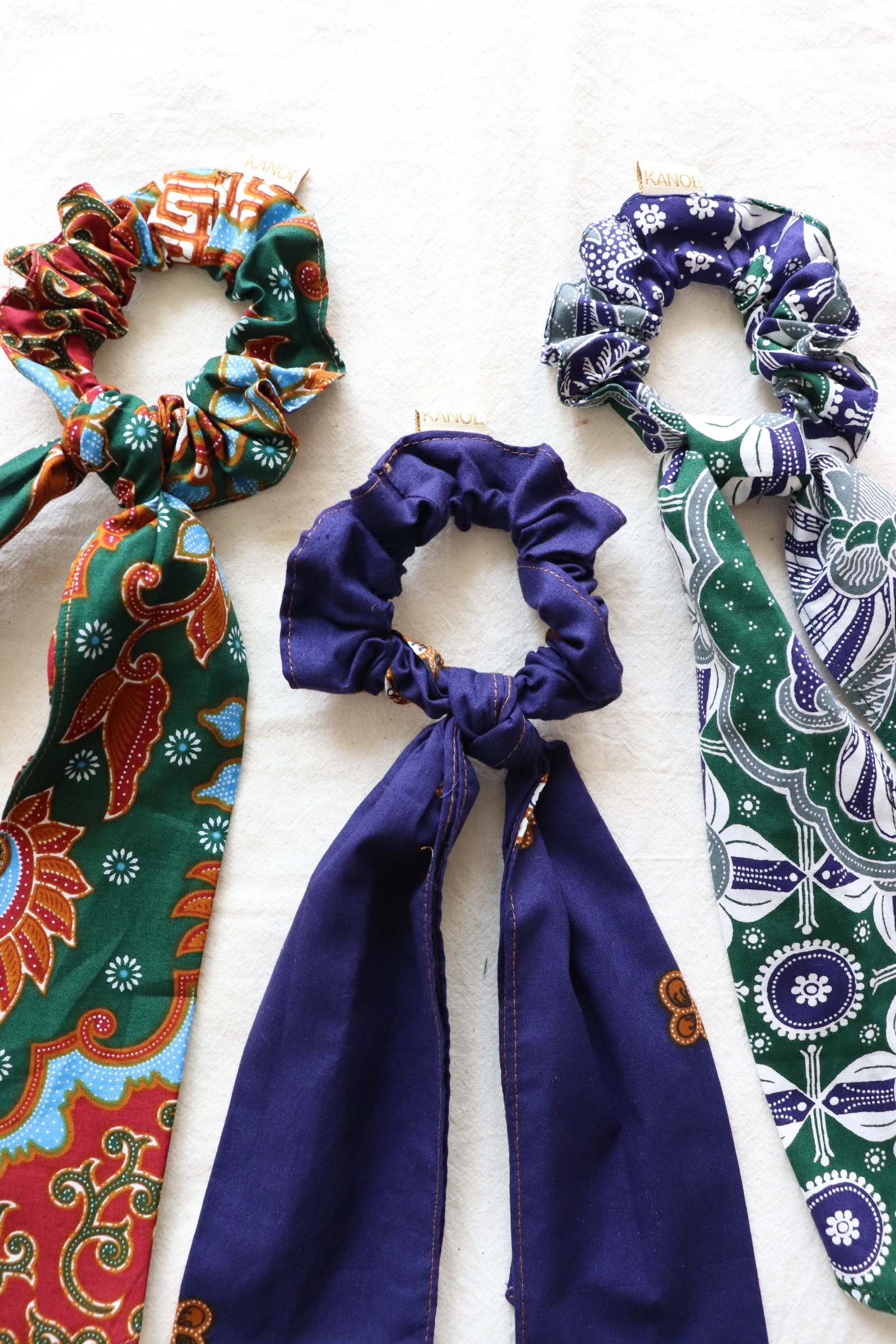Batik Scrunchie w/ Ribbon [Set of 3] - Cosmo