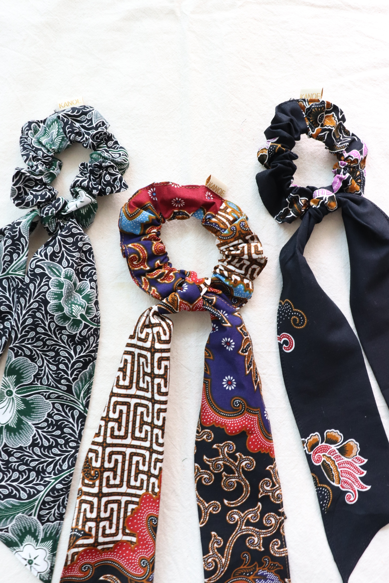 Batik Scrunchie w/ Ribbon [Set of 3] - Sweet Pea
