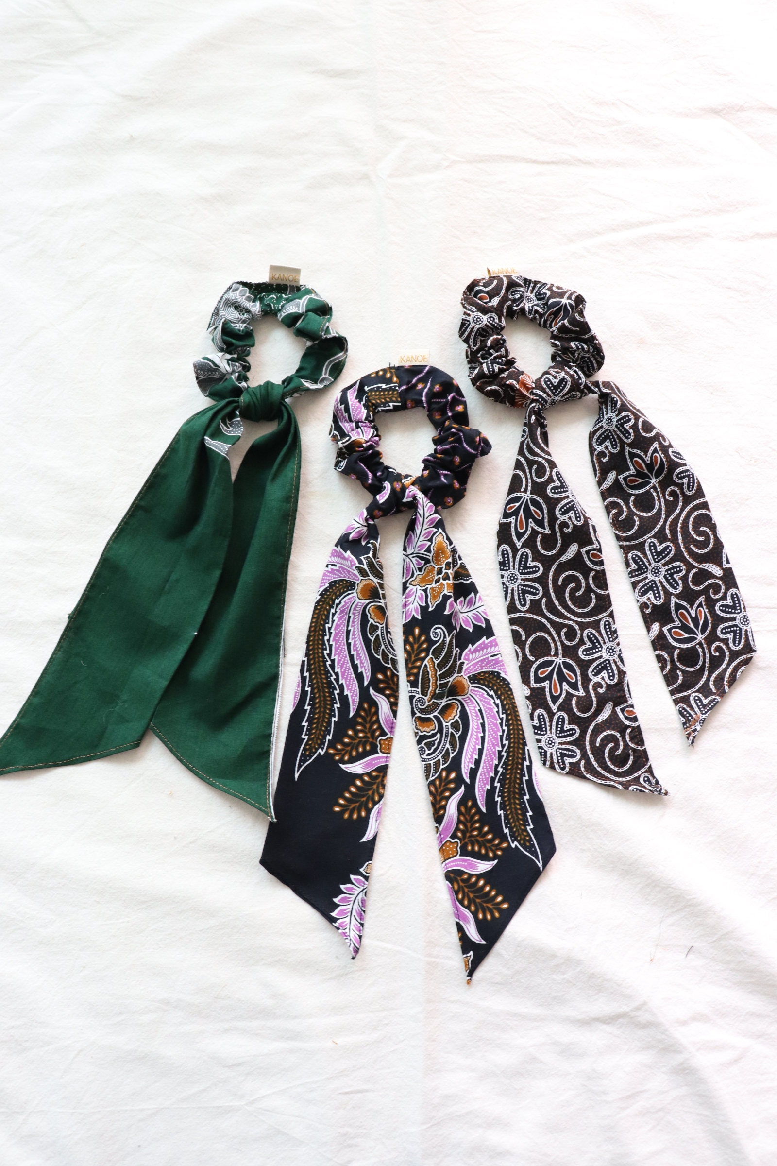 Batik Scrunchie w/ Ribbon [Set of 3] - Tweety