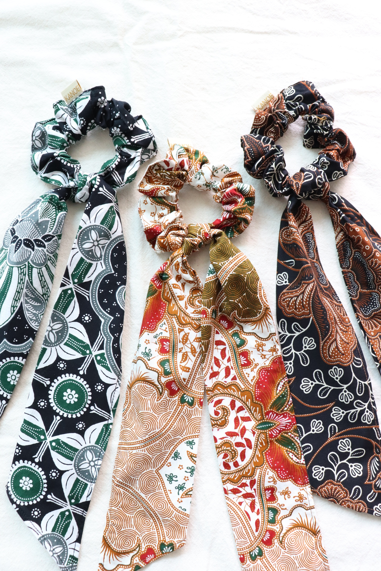 Batik Scrunchie w/ Ribbon [Set of 3] - Cher