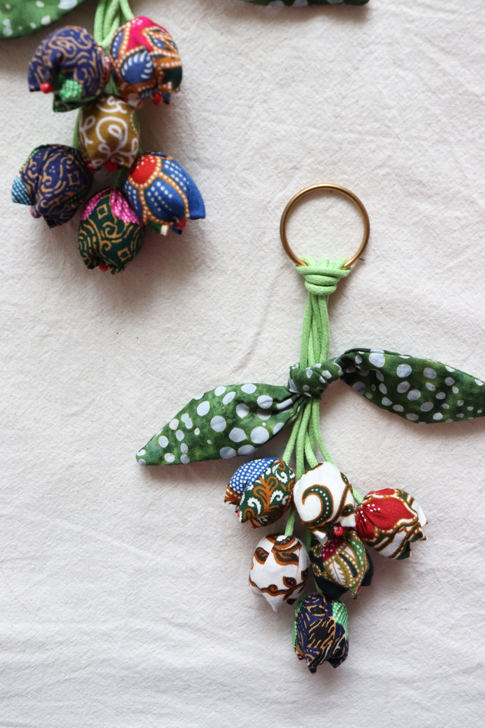 Bougainvillea Batik Keychain [Set of 2] - Fatimah