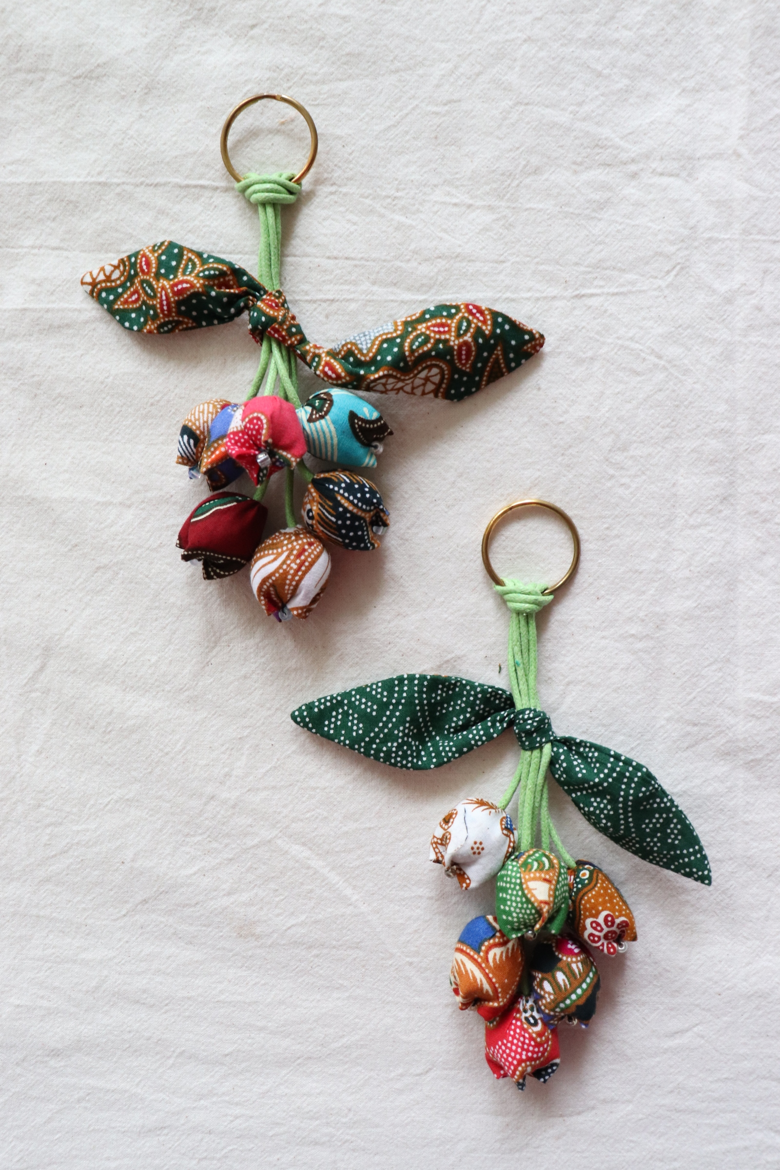 Bougainvillea Batik Keychain [Set of 2] - Nur