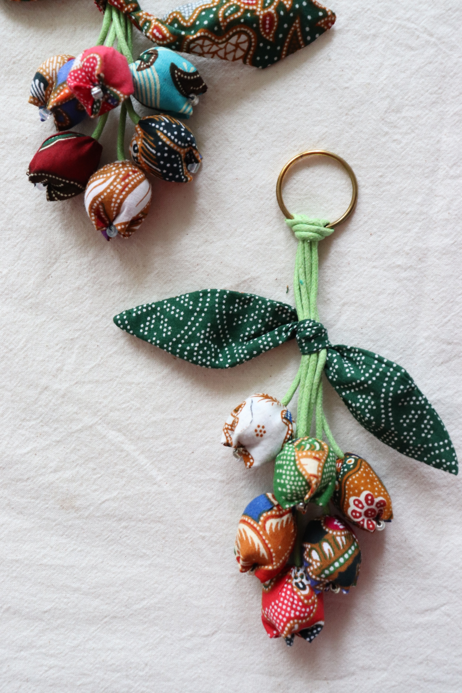 Bougainvillea Batik Keychain [Set of 2] - Nur