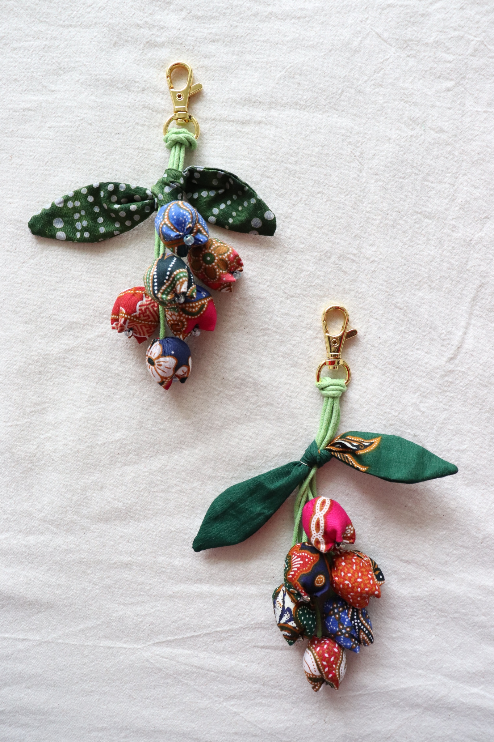 Bougainvillea Batik Keychain [Set of 2] - Izzati