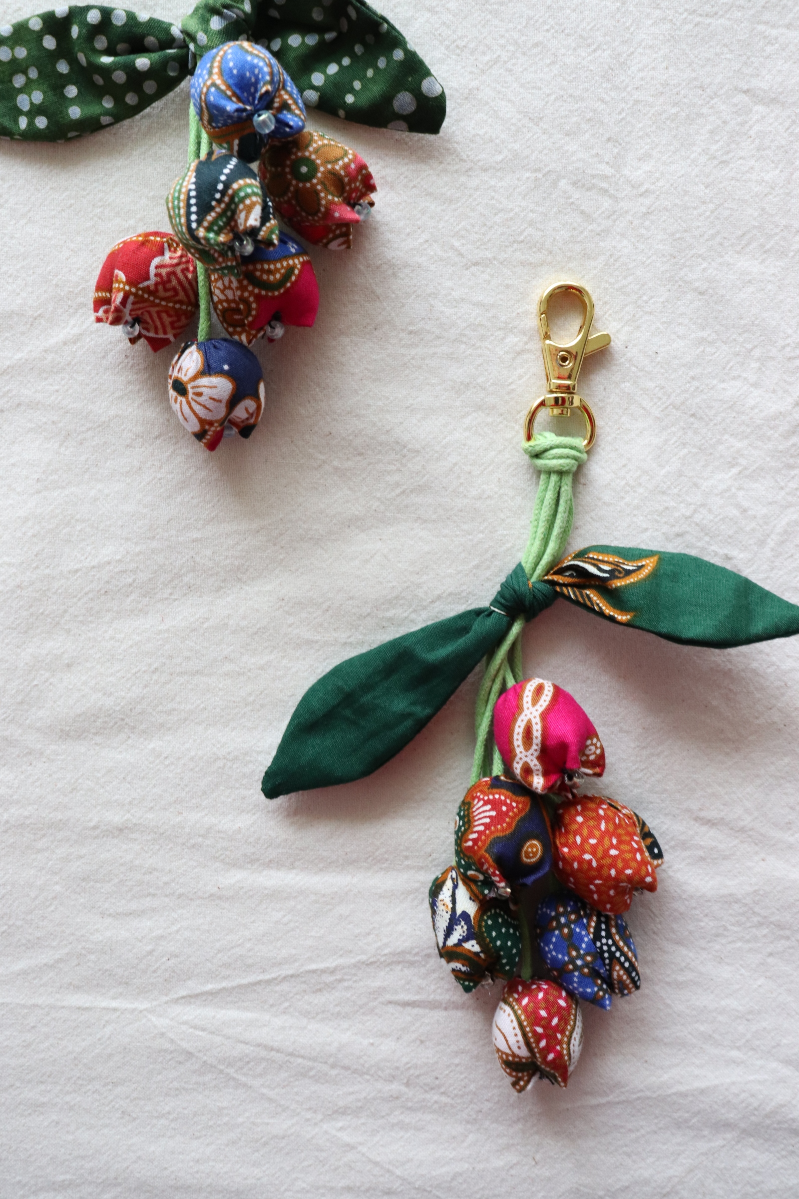 Bougainvillea Batik Keychain [Set of 2] - Izzati