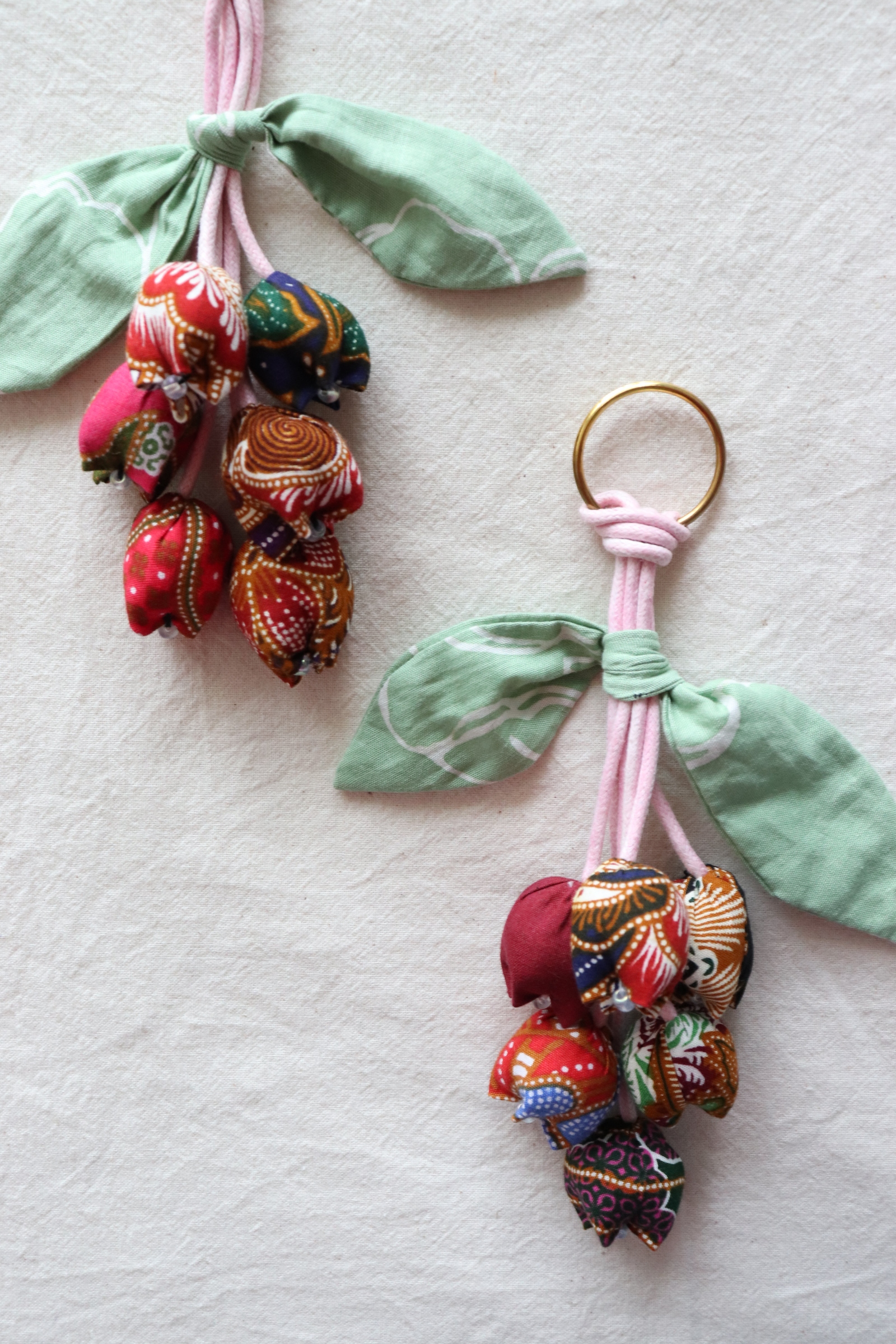 Bougainvillea Batik Keychain [Set of 2] - Siti