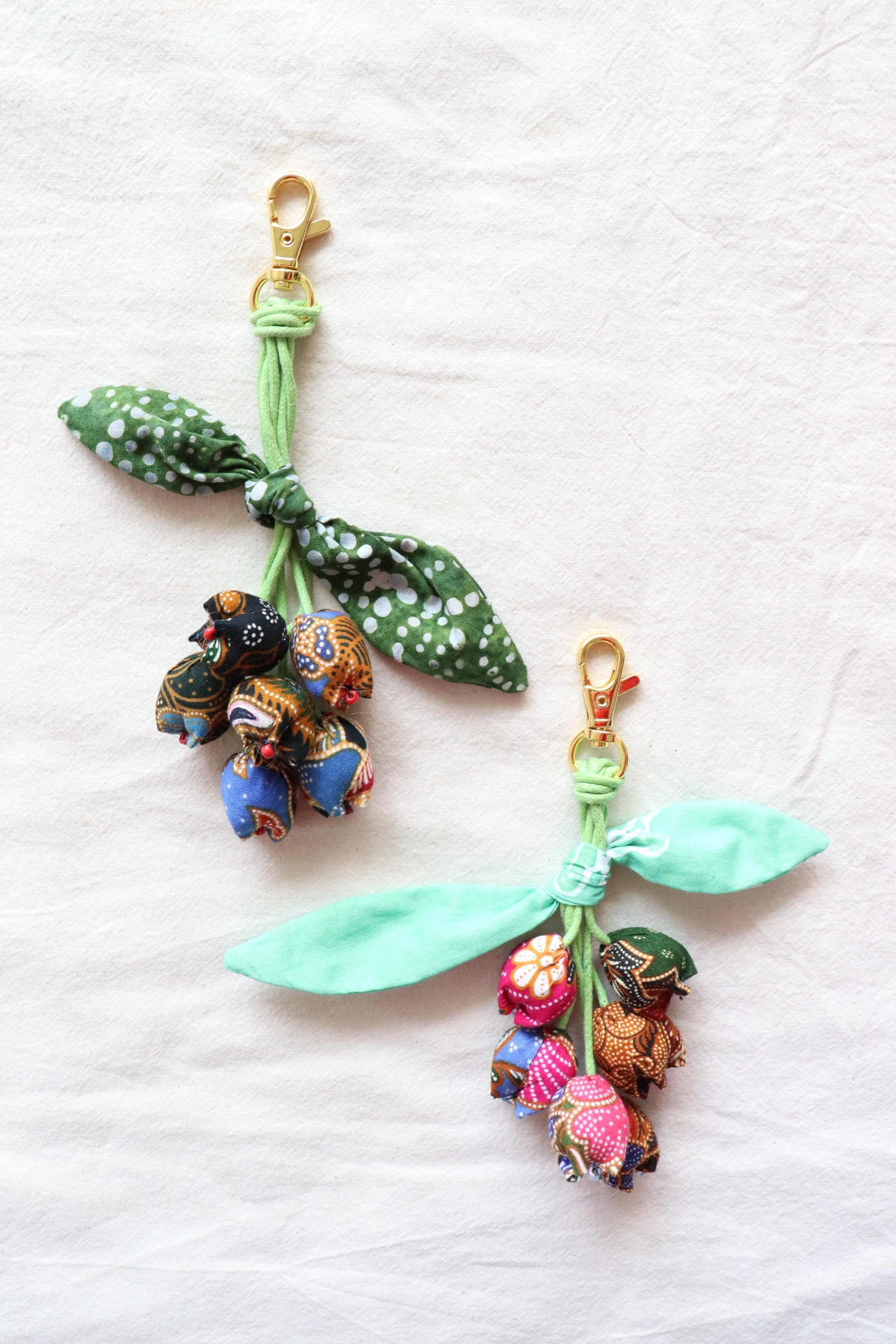 Bougainvillea Batik Keychain [Set of 2] - Farhana