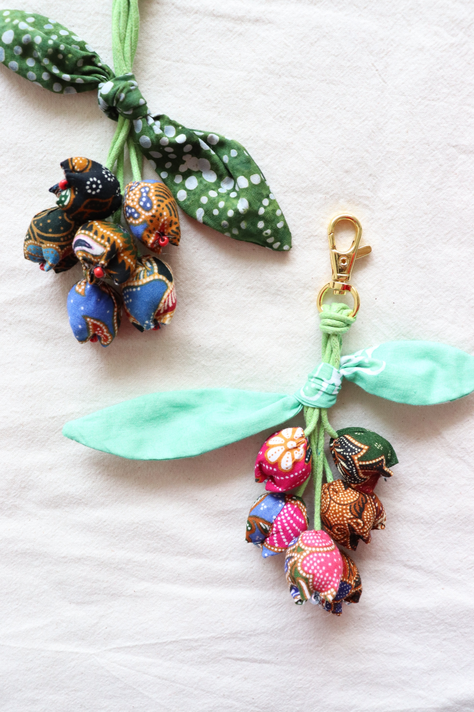Bougainvillea Batik Keychain [Set of 2] - Farhana