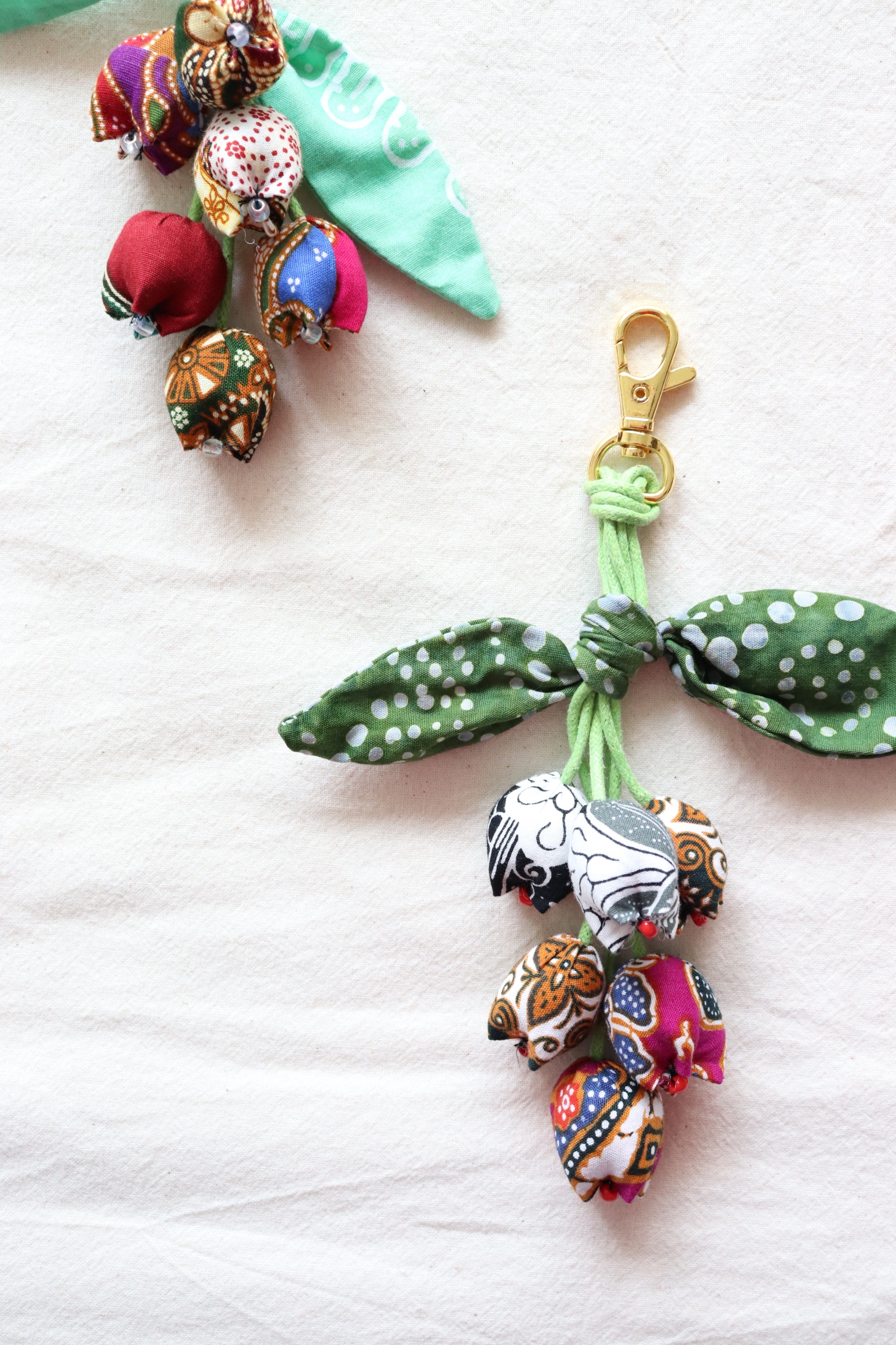 Bougainvillea Batik Keychain [Set of 2] - Fatin