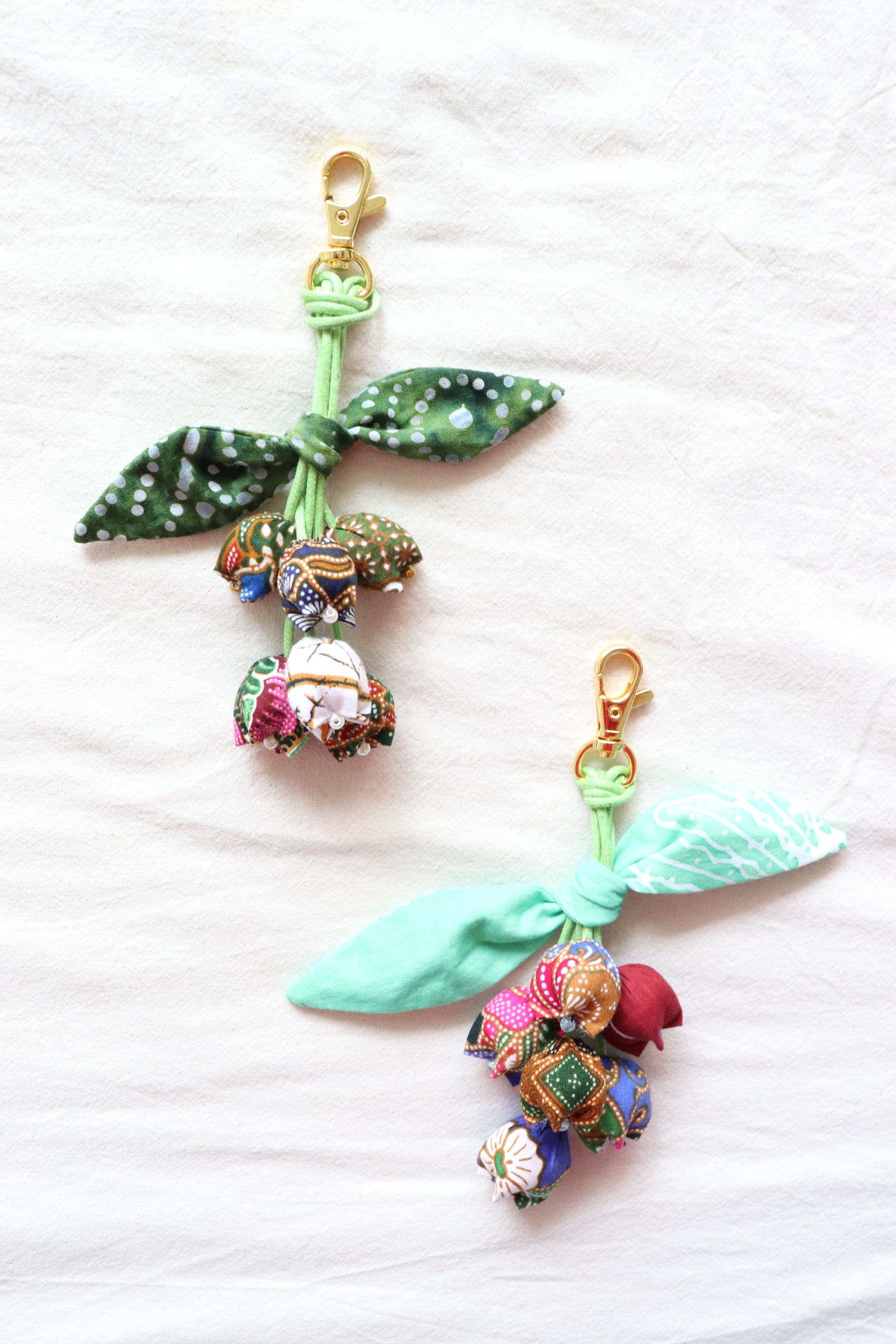 Bougainvillea Batik Keychain [Set of 2] - Fatimah