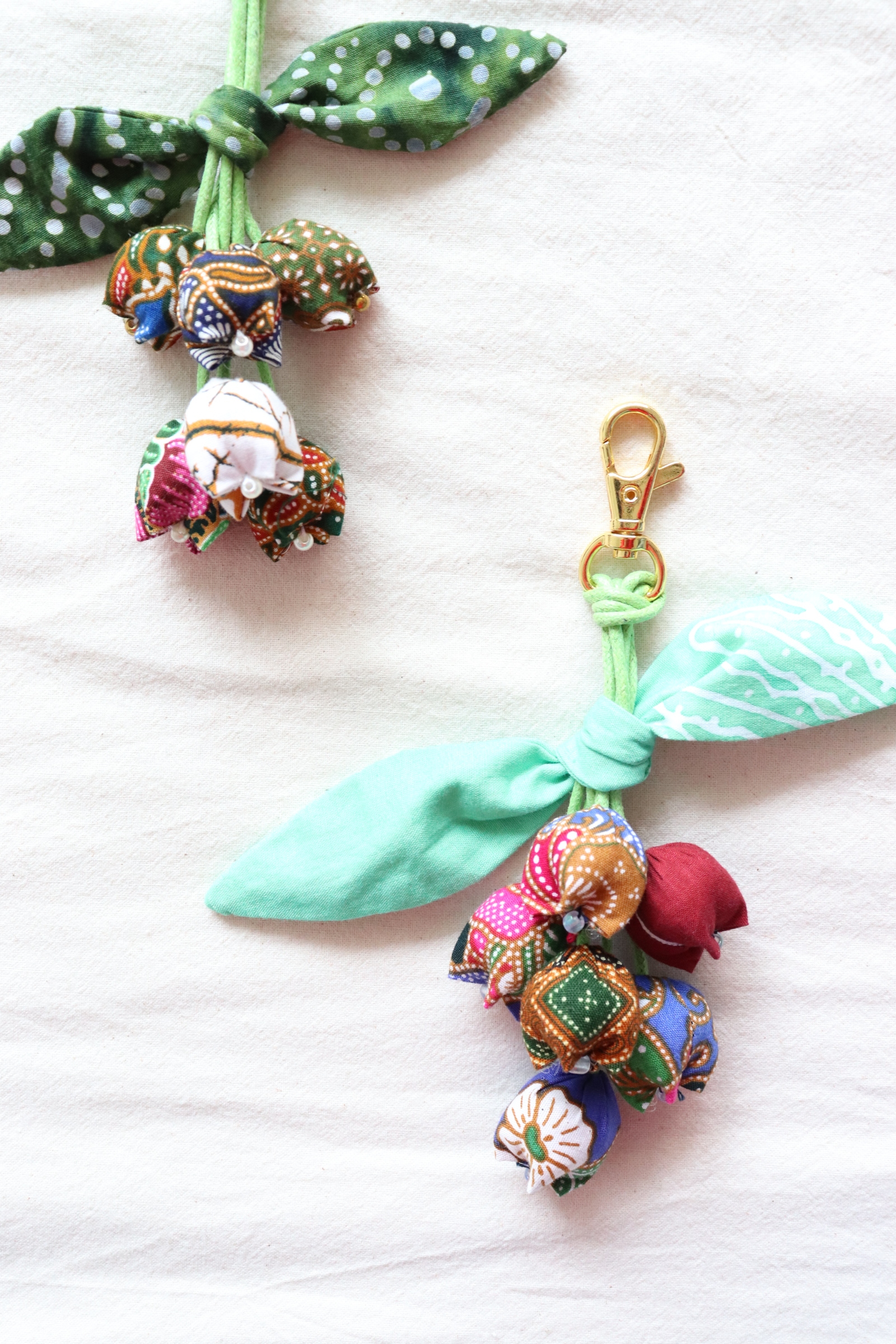 Bougainvillea Batik Keychain [Set of 2] - Fatimah