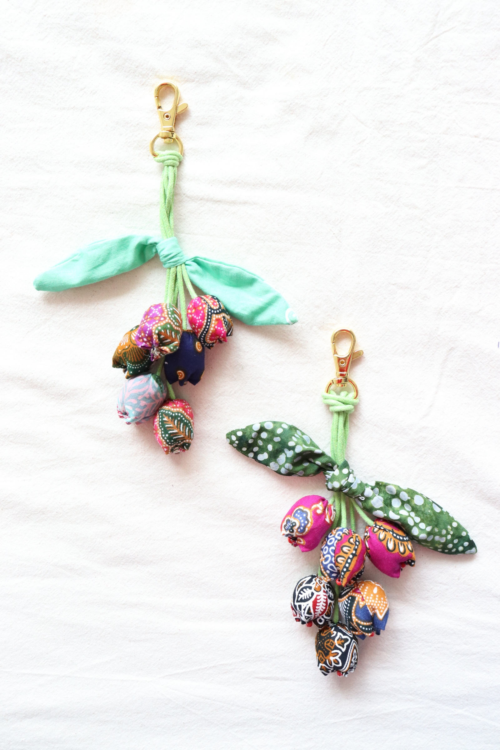 Bougainvillea Batik Keychain [Set of 2] - Faizah