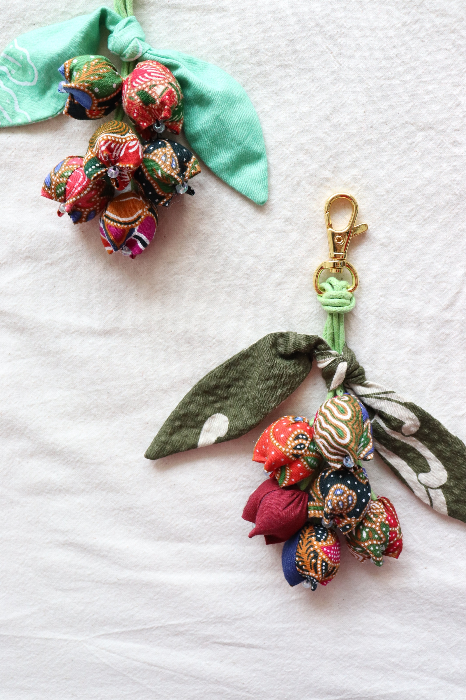 Bougainvillea Batik Keychain [Set of 2] - Ezrin