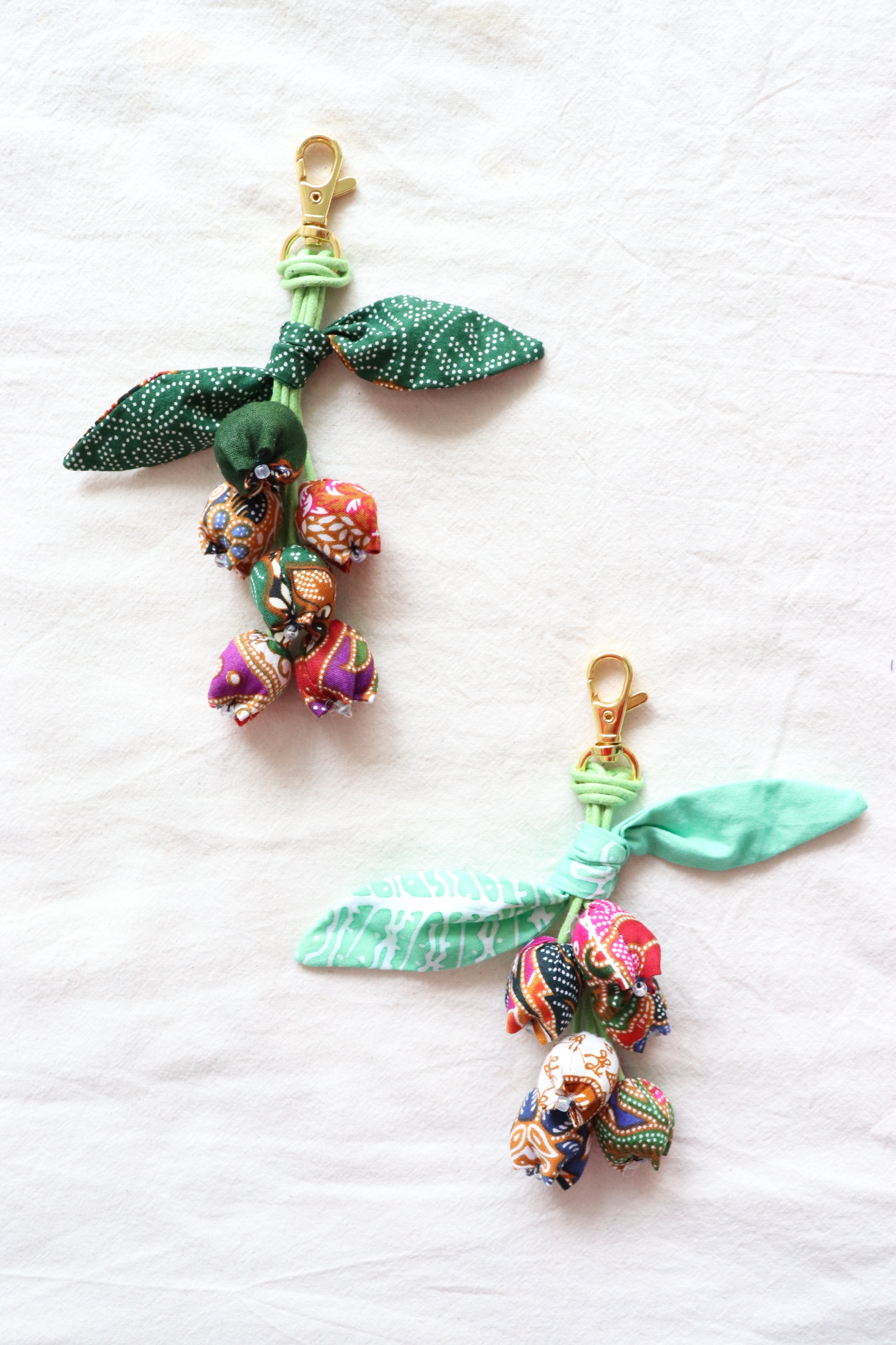 Bougainvillea Batik Keychain [Set of 2] - Dayang