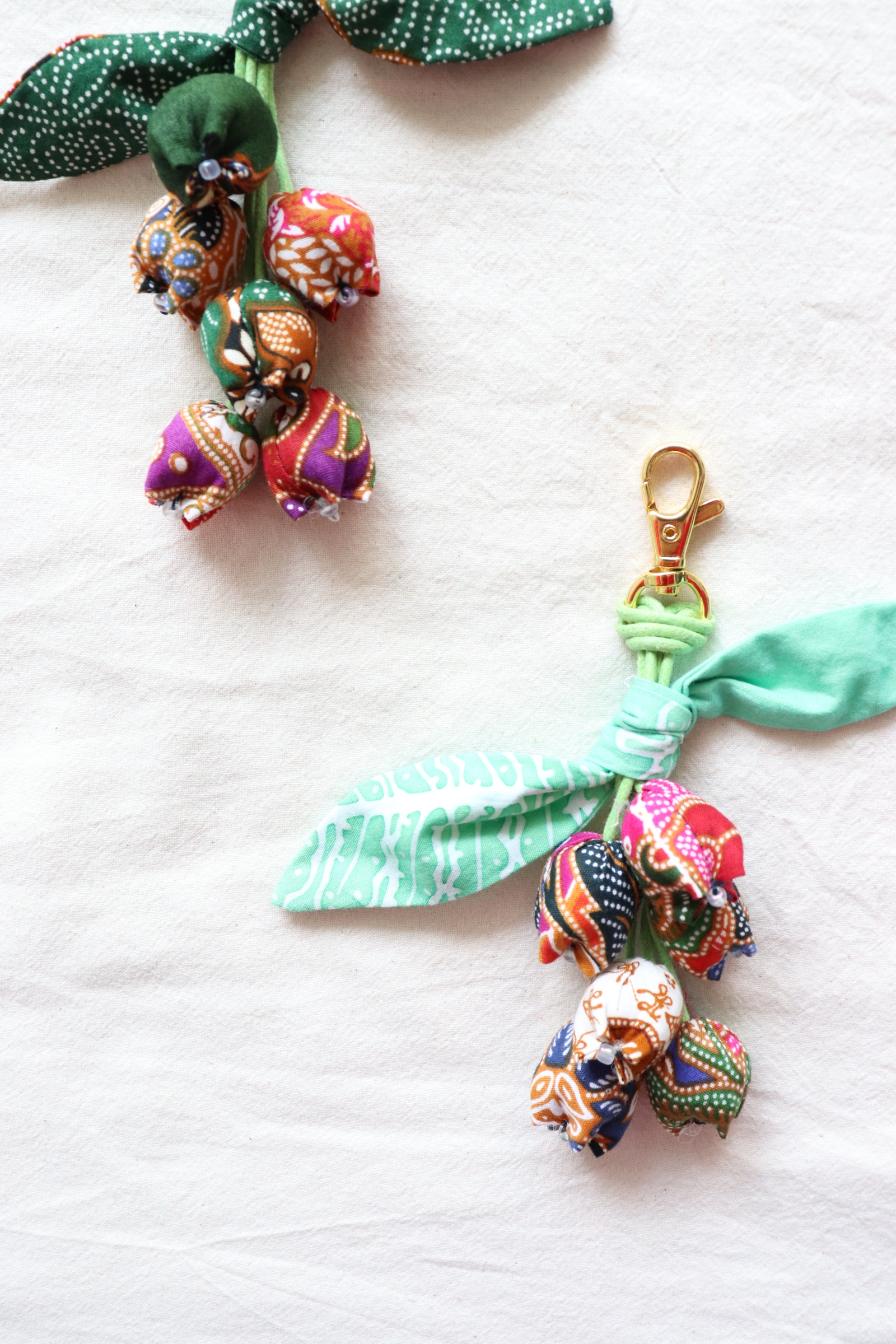 Bougainvillea Batik Keychain [Set of 2] - Dayang