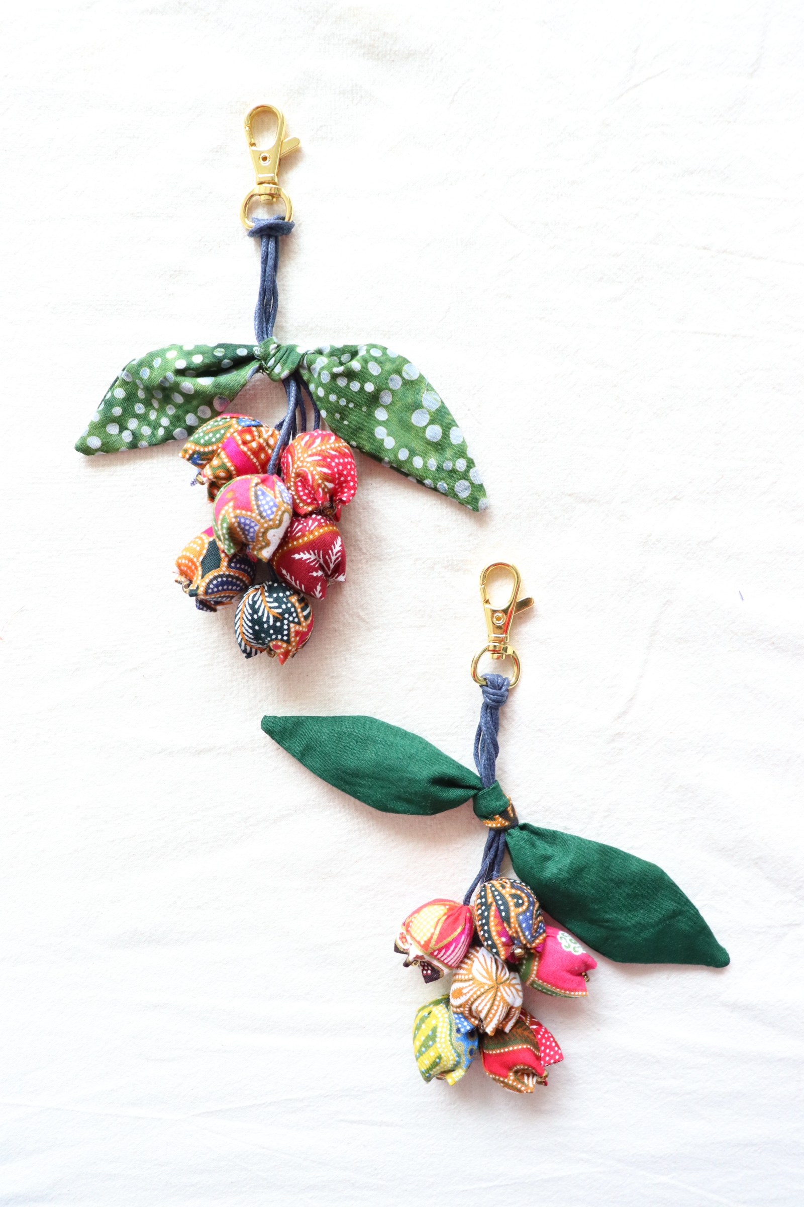 Bougainvillea Batik Keychain [Set of 2] - Aini