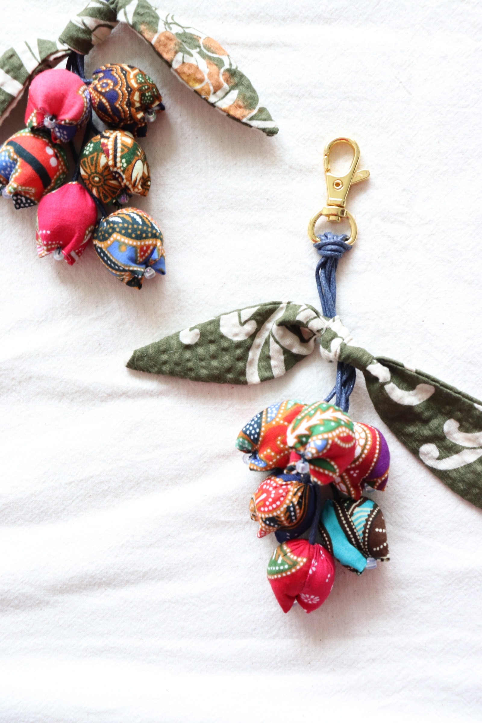 Bougainvillea Batik Keychain [Set of 2] - Zeti