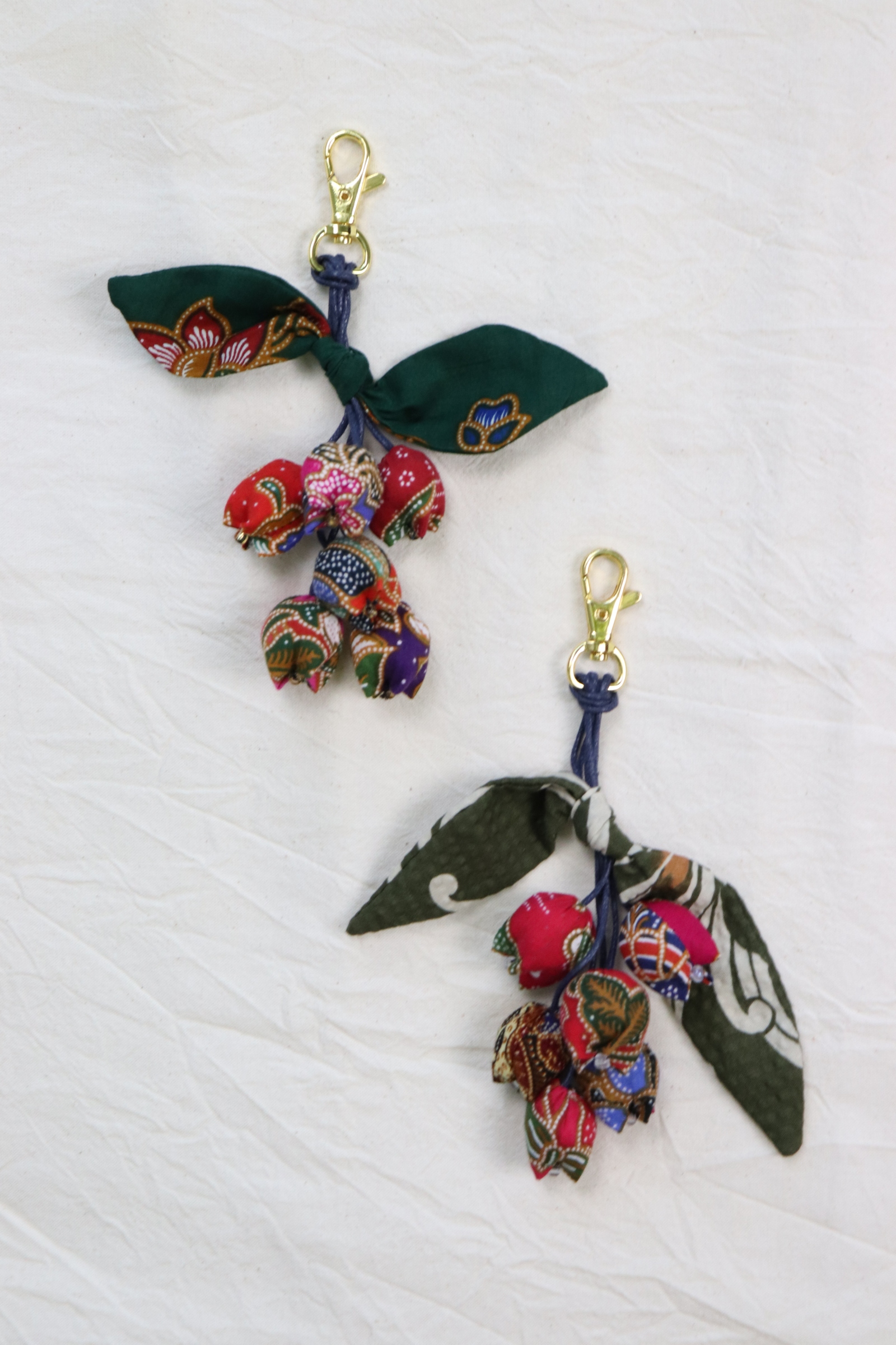 Bougainvillea Batik Keychain [Set of 2] - Zaini