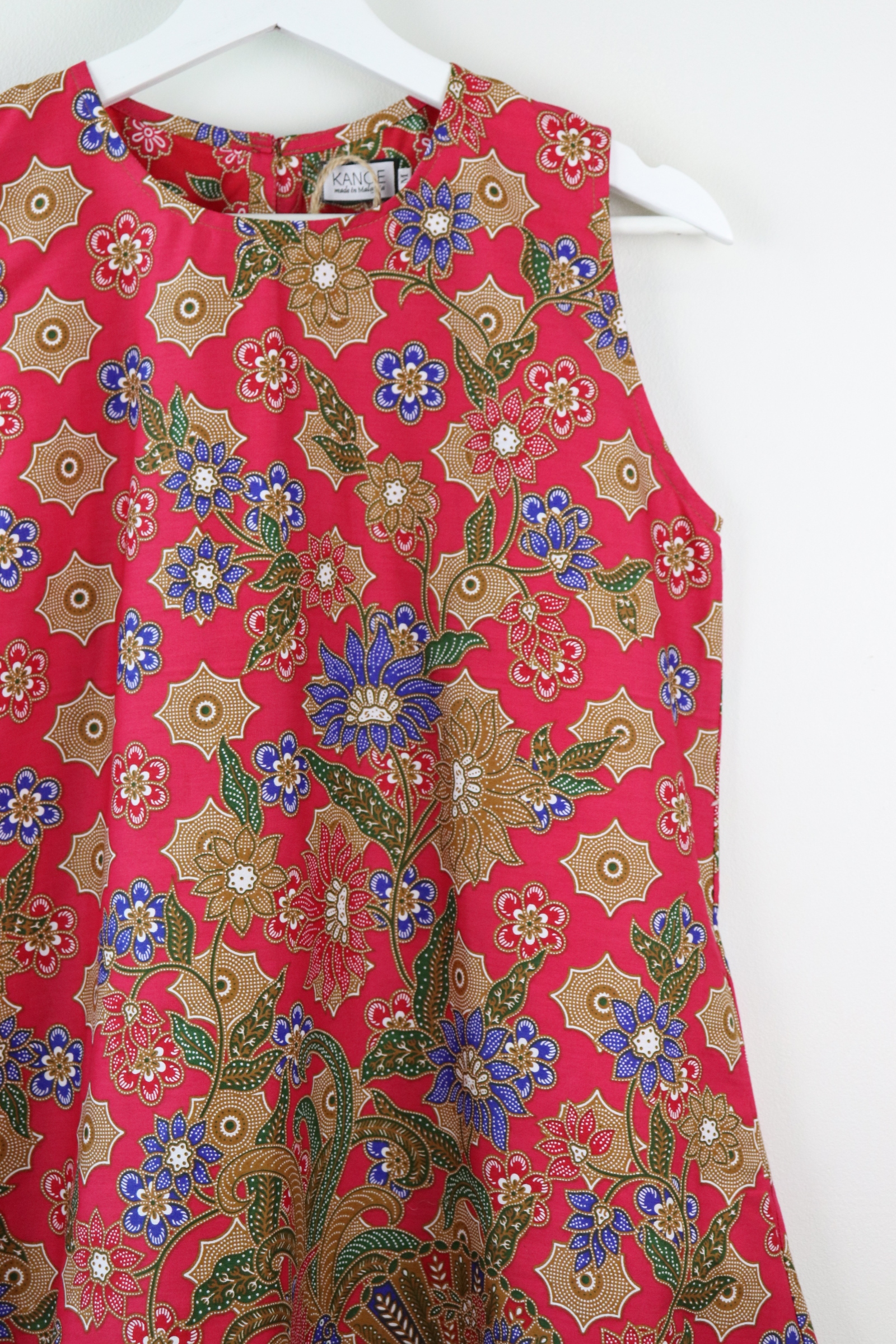 Batik Shift Dress (M) - Jane (Red)