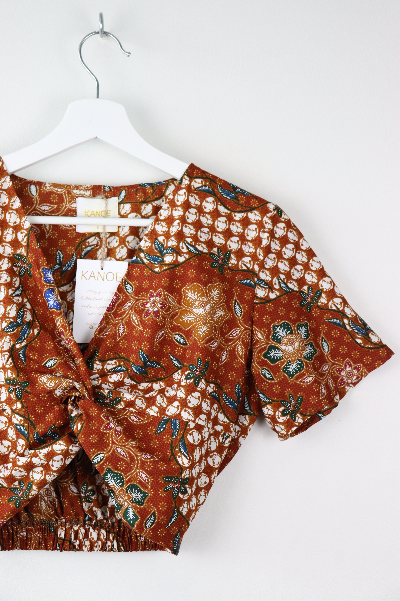 Twisted Front Batik Top - Walnut Wood (Auburn)