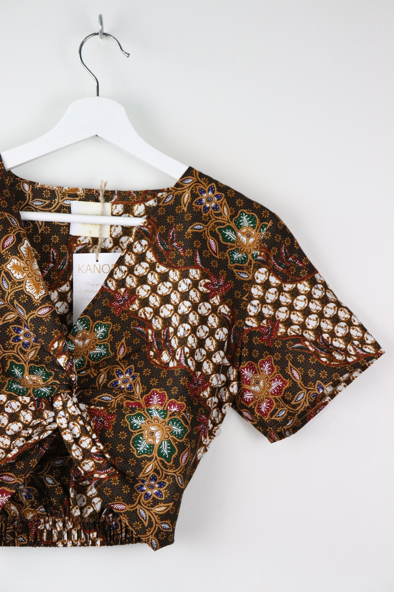 Twisted Front Batik Top - Walnut Wood (Charcoal)