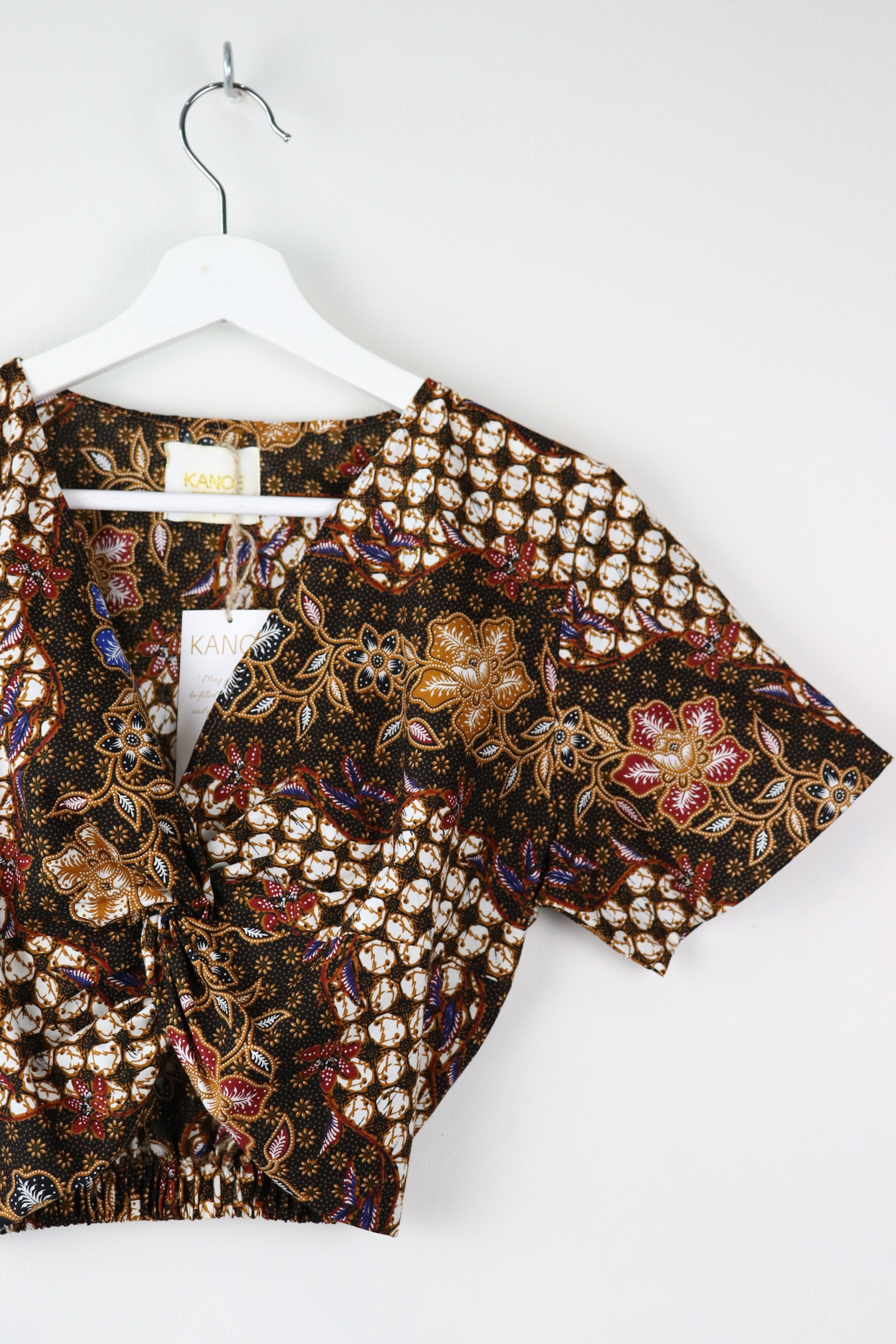 Twisted Front Batik Top - Walnut Wood (Black)