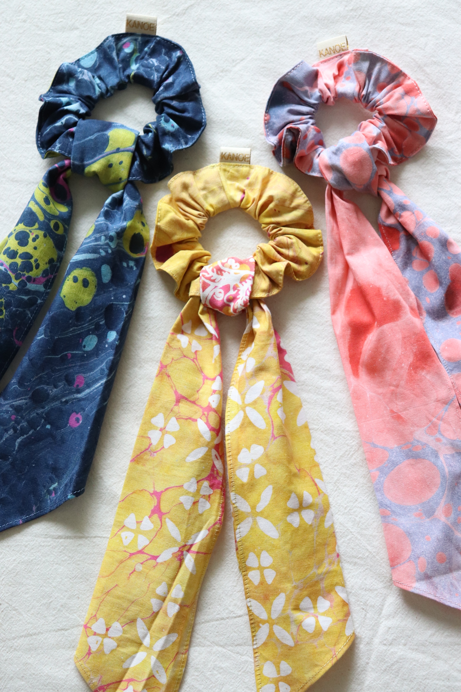 Batik Scrunchie w/ Ribbon [Set of 3] - Coral