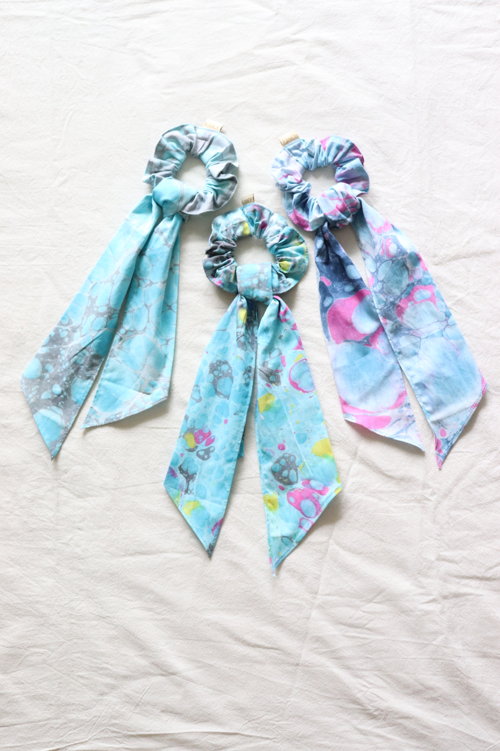Batik Scrunchie w/ Ribbon [Set of 3] - Ara
