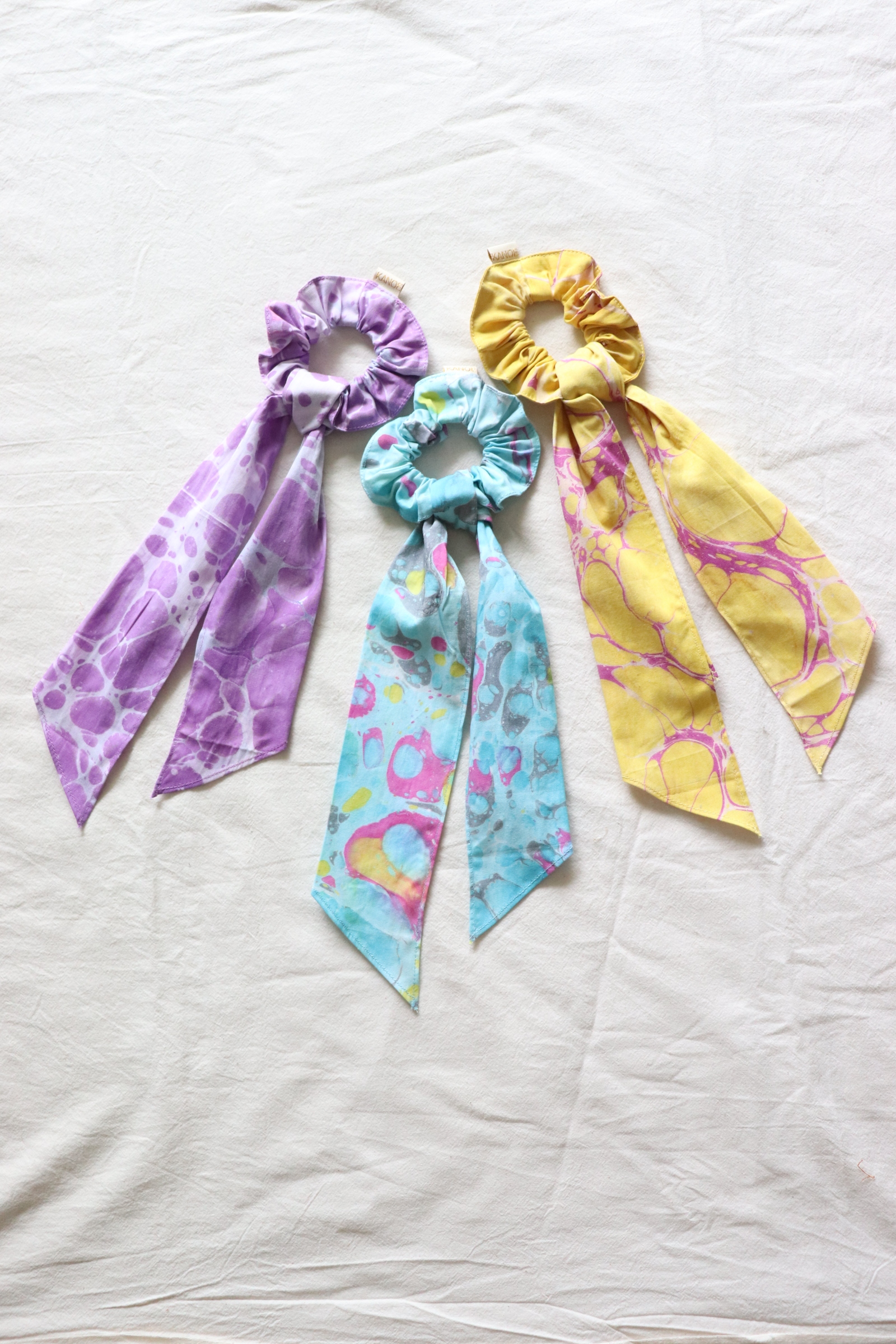 Batik Scrunchie w/ Ribbon [Set of 3] - Uri