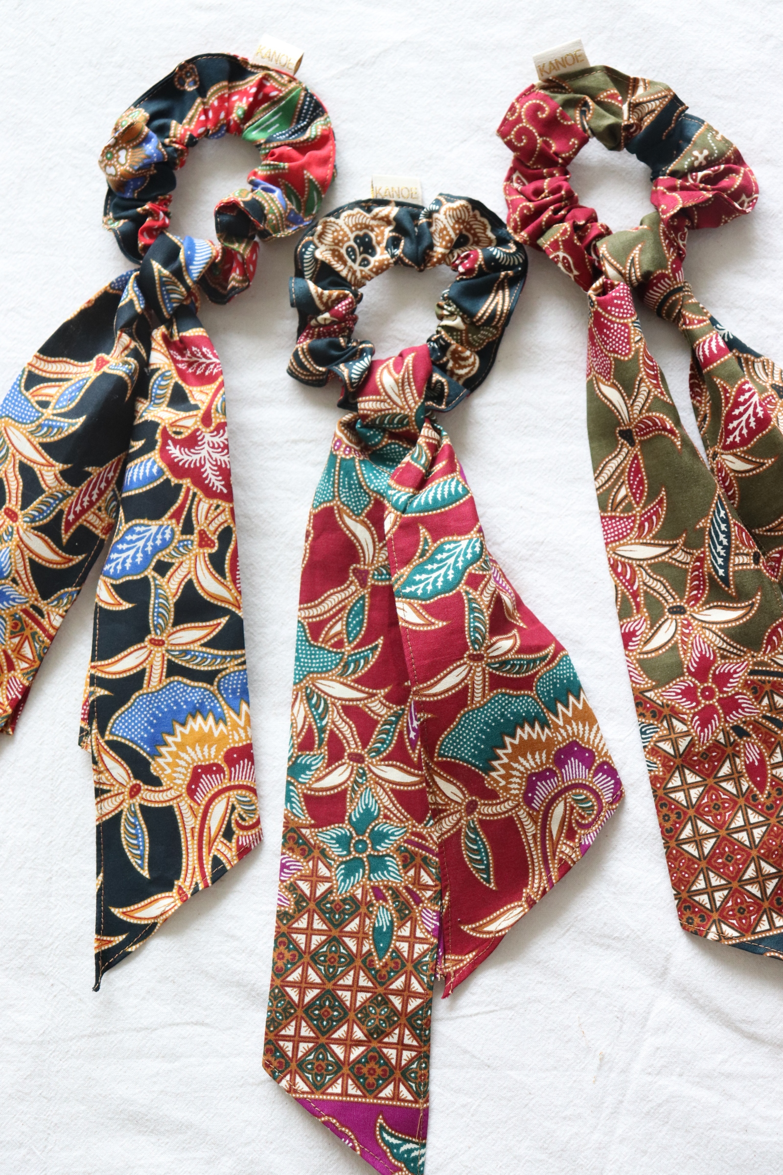Batik Scrunchie w/ Ribbon [Set of 3] - Paulie