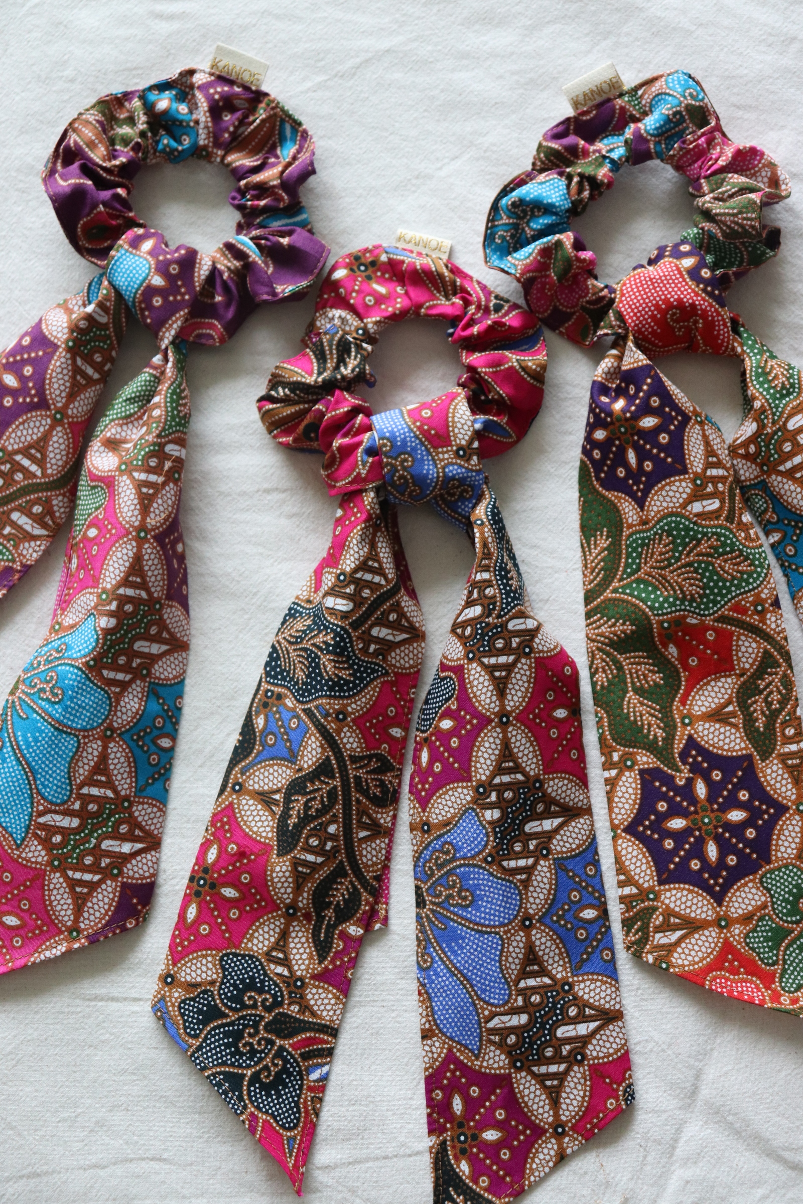 Batik Scrunchie w/ Ribbon [Set of 3] - Minnie