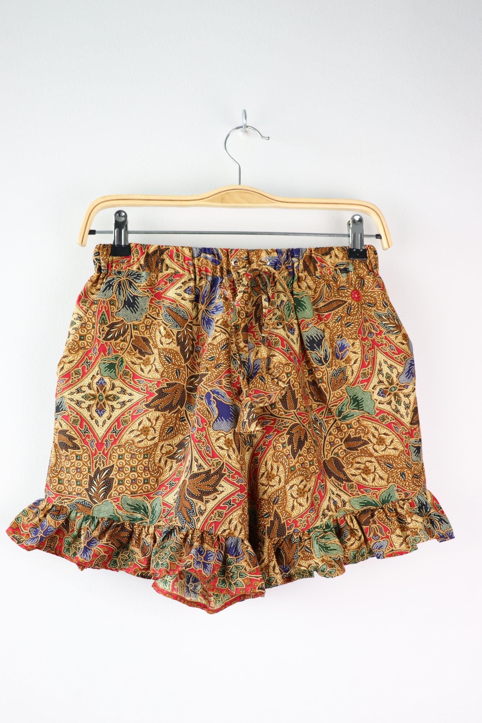Batik Frou Shorts -Hibiscus (Red)