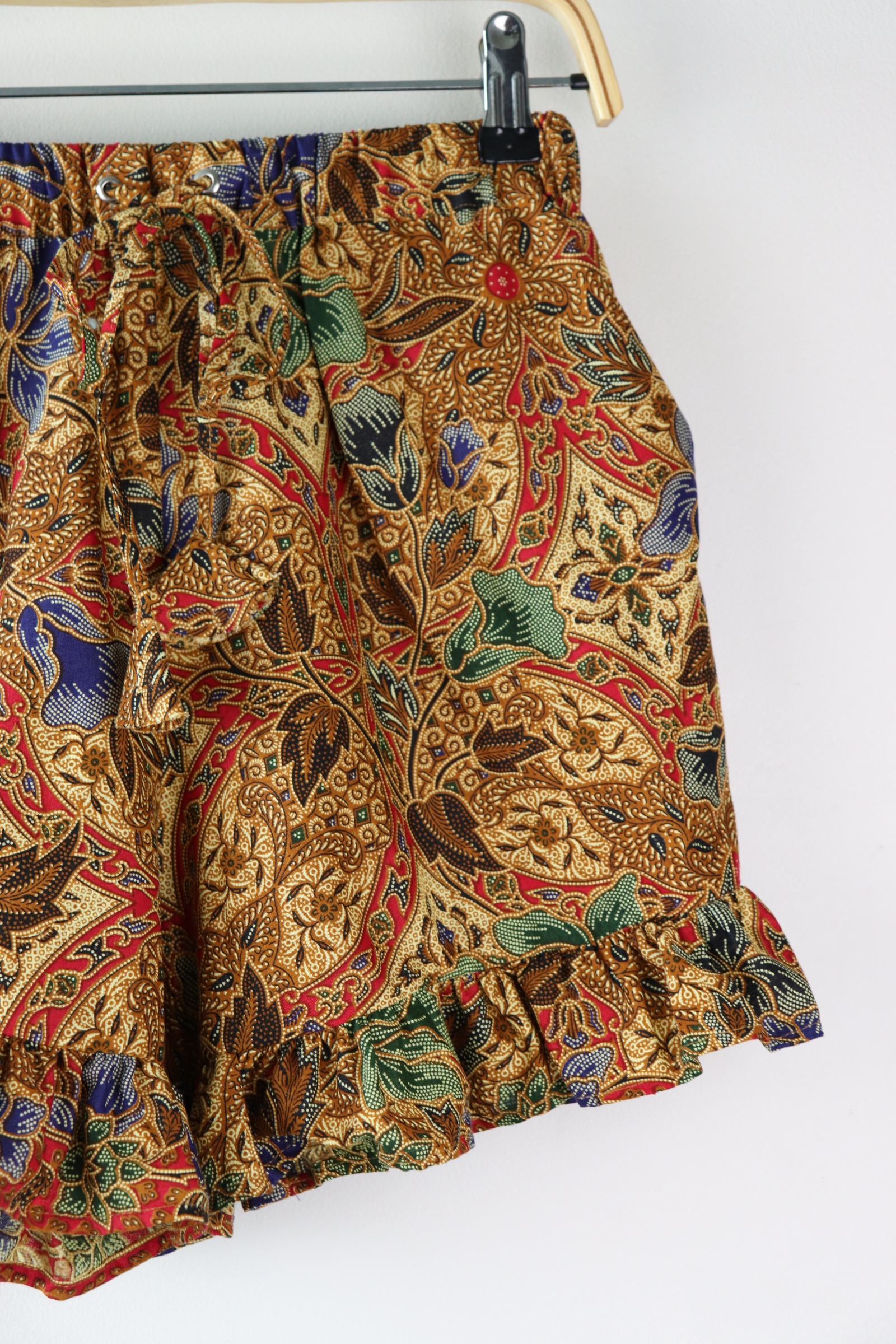 Batik Frou Shorts -Hibiscus (Red)