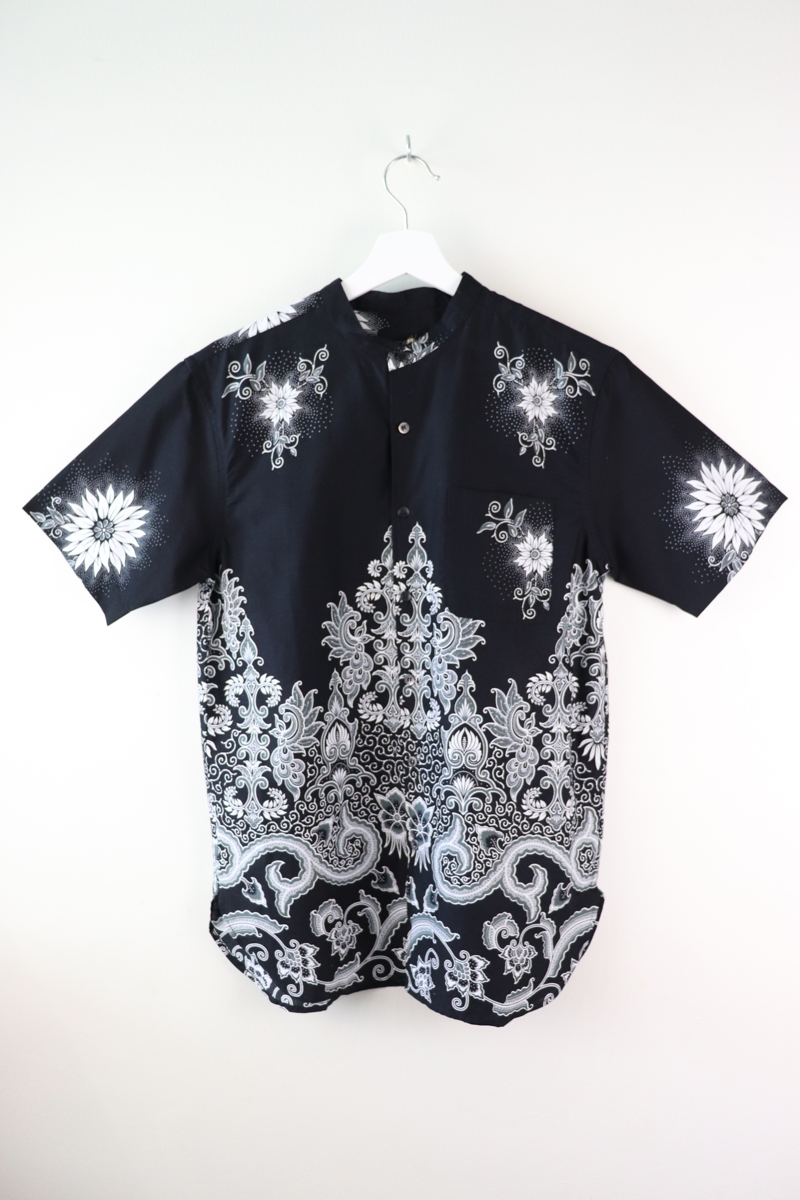 KANOEMEN Stand Collar Batik Shirt - Marte (S)
