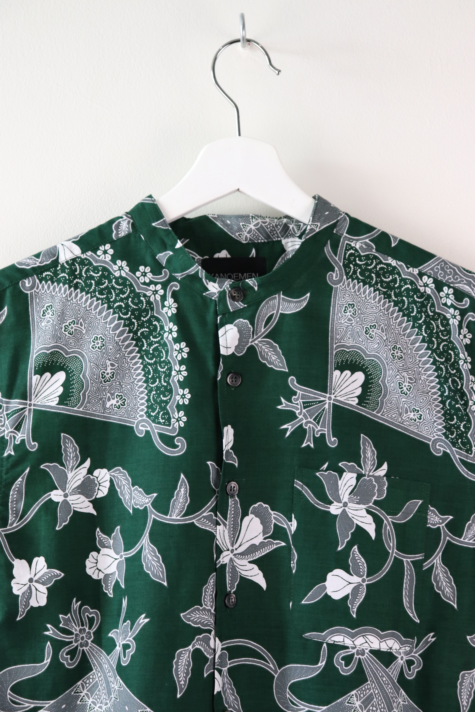 KANOEMEN Stand Collar Batik Shirt - Greenman (S)