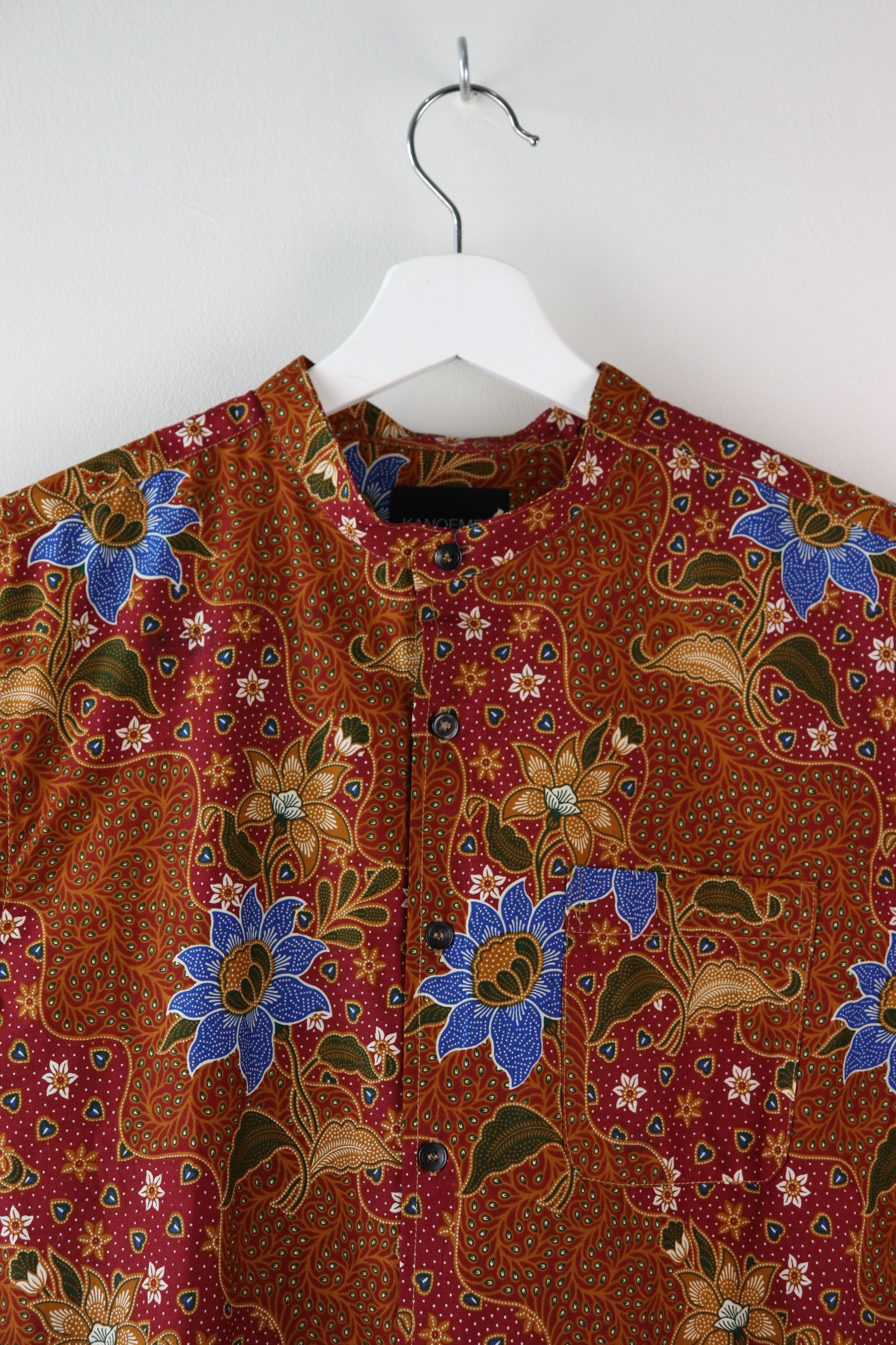 KANOEMEN Stand Collar Batik Shirt - Maroon (M)