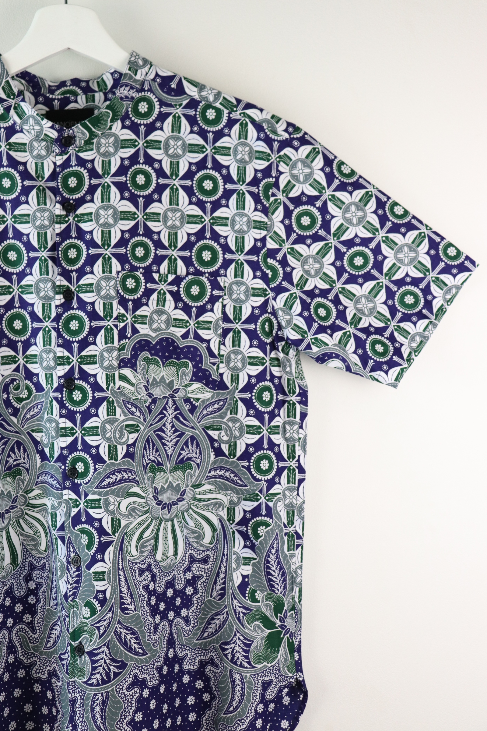 KANOEMEN Stand Collar Batik Shirt -Skylight (Blue) (L)