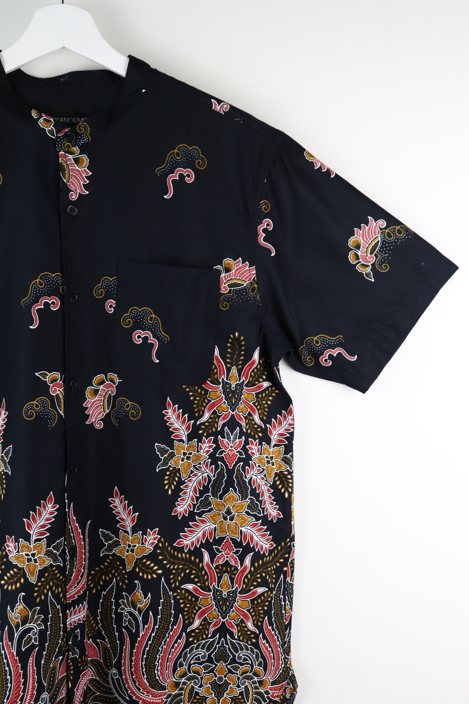 KANOEMEN Stand Collar Batik Shirt - Storm (Red) (XL)