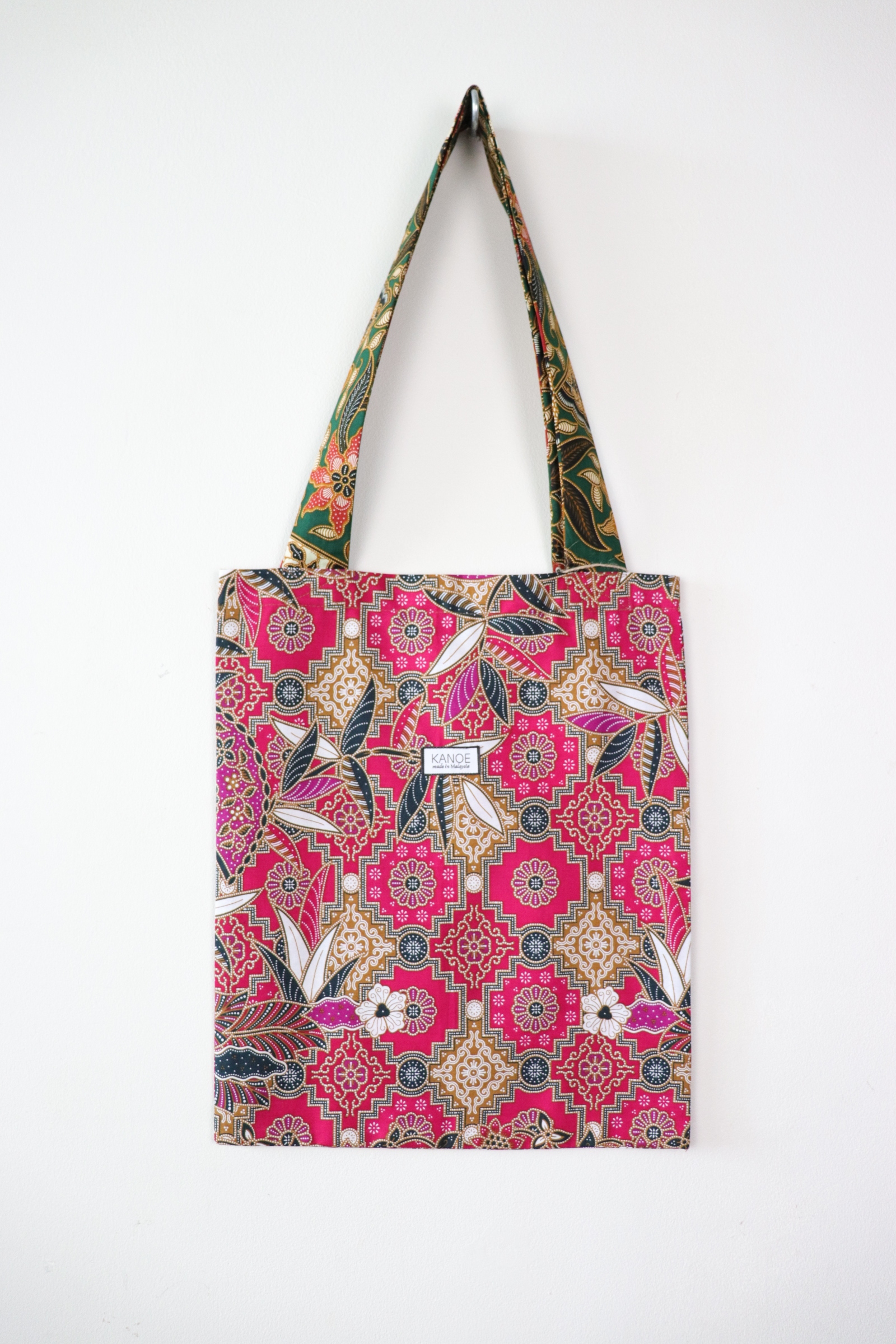 Batik Tote Bag (M) - Nyonya (Fuchsia/ Black)