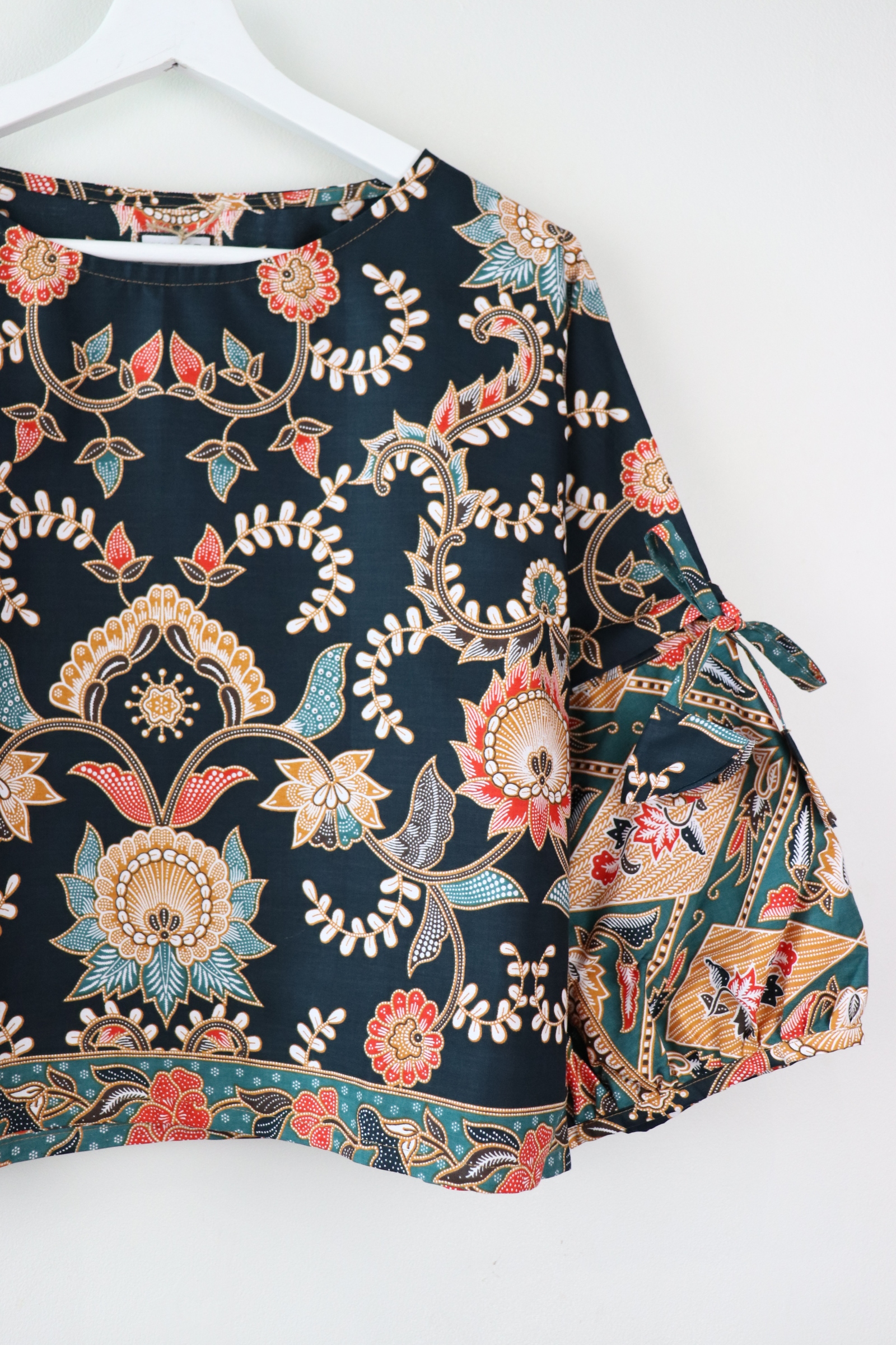 Klassik Batik Top - Mawar May