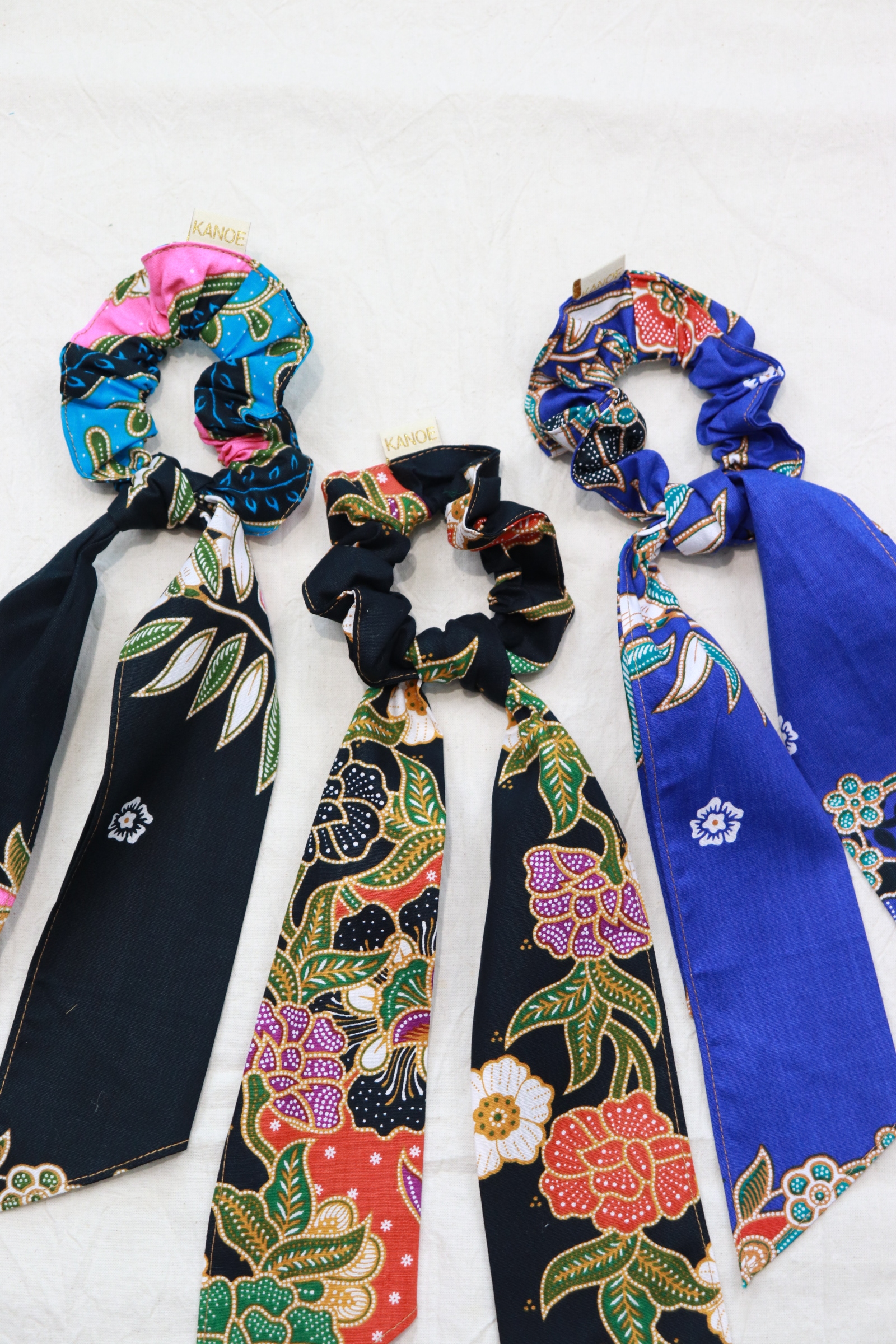 Batik Scrunchie w/ Ribbon [Set of 3] - Genevieve