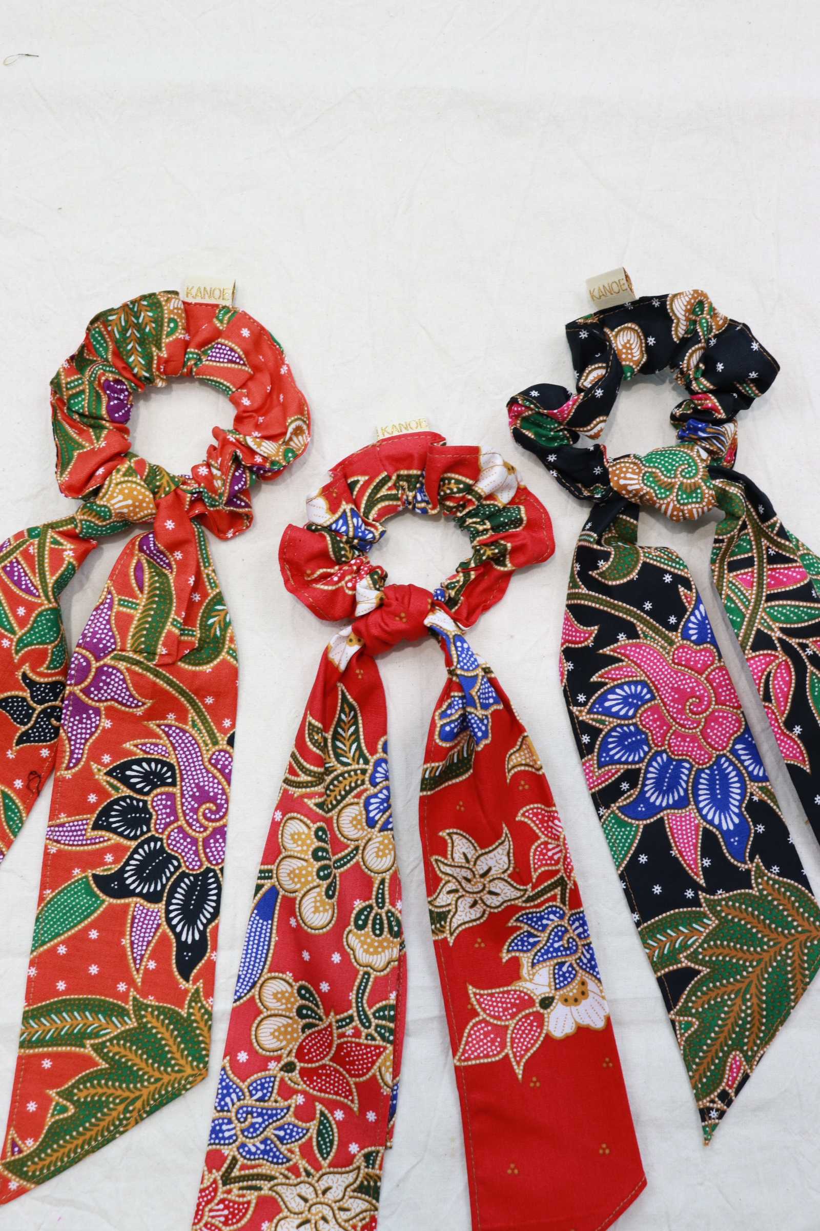 Batik Scrunchie w/ Ribbon [Set of 3] - Lexi